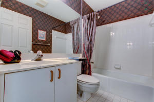 OAK HARBOUR CONDOS - Residential