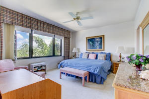 OAK HARBOUR CONDOS - Residential