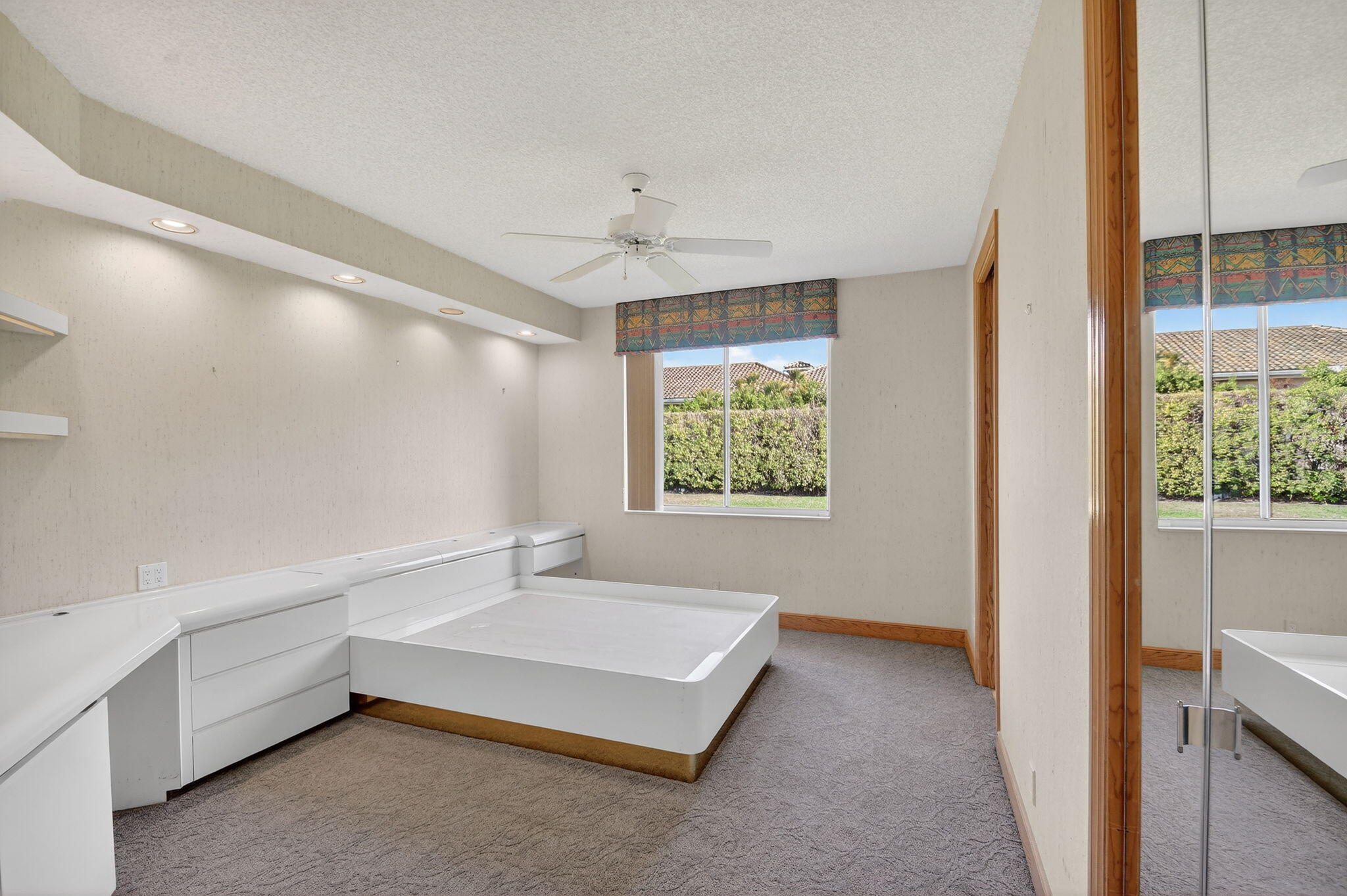 BREAKERS WEST - The Estates - Residential