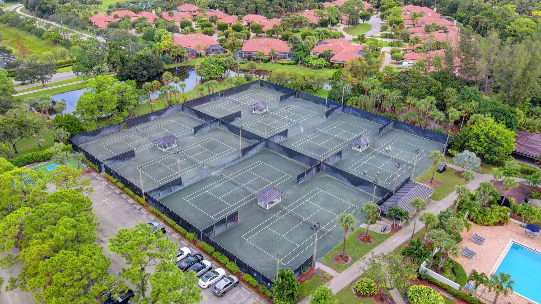 BREAKERS WEST - The Estates - Residential