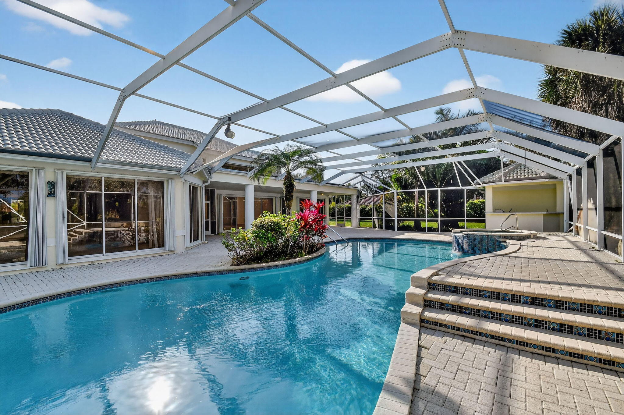 BREAKERS WEST - The Estates - Residential