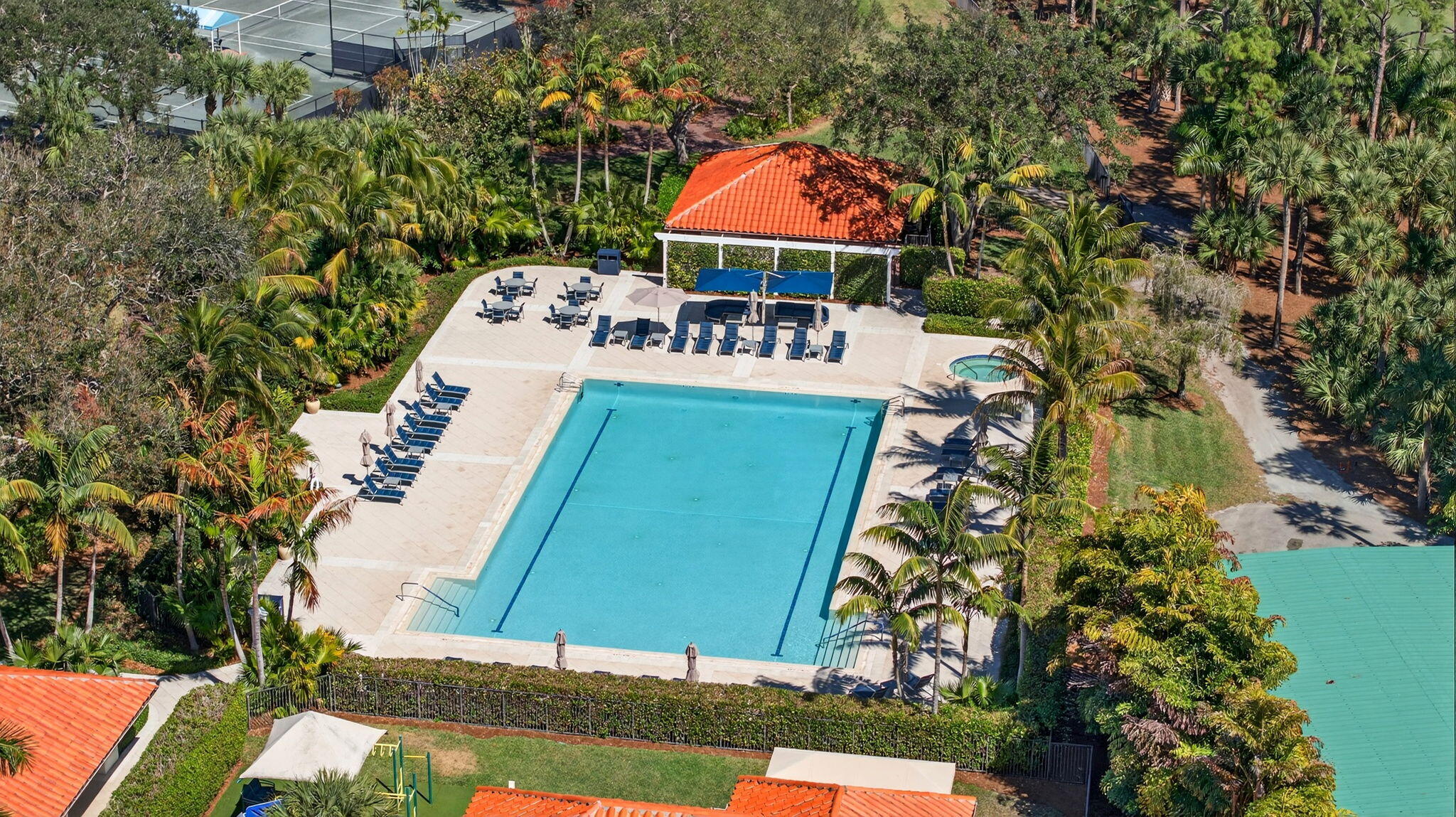 BREAKERS WEST - The Estates - Residential