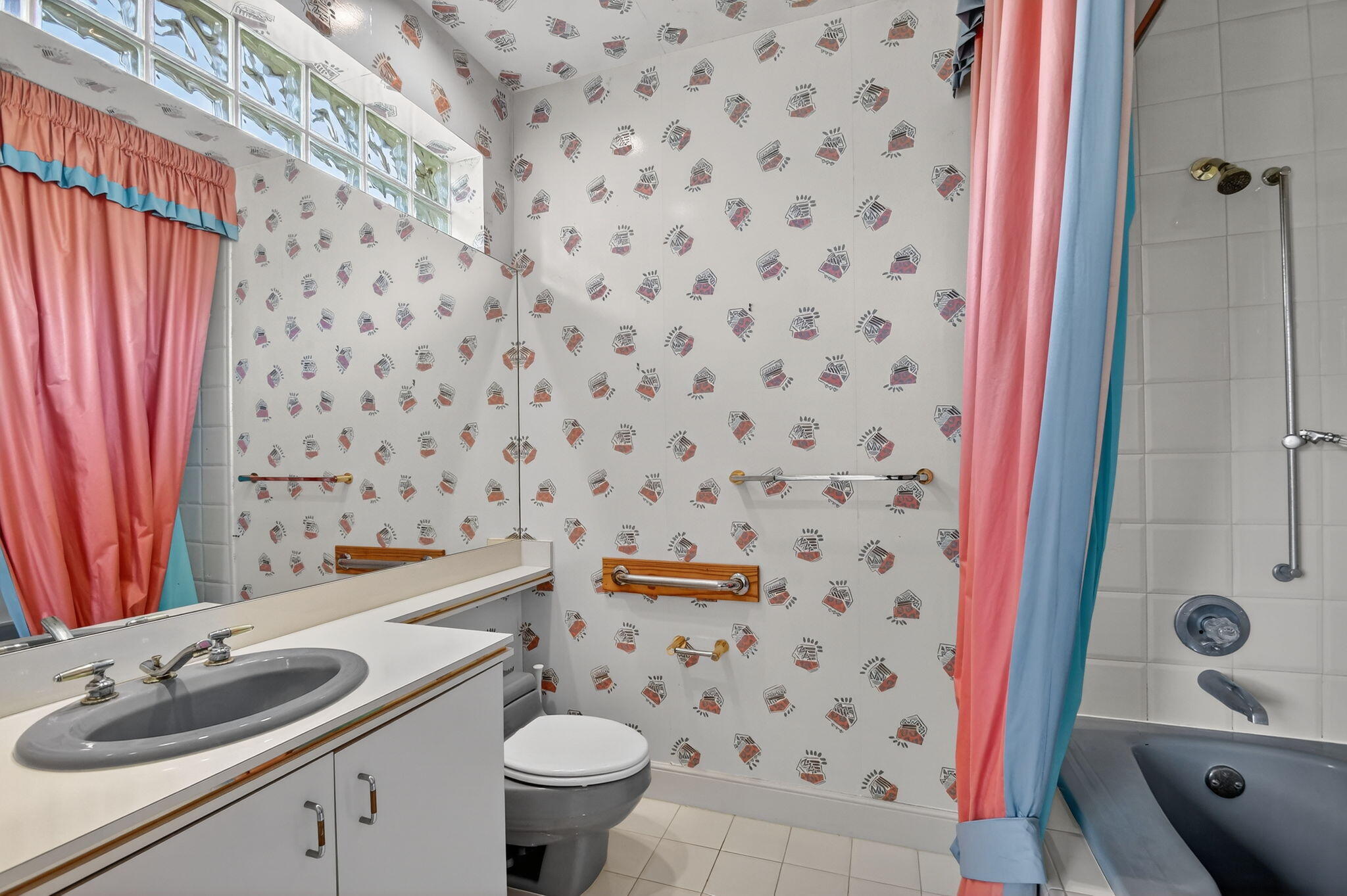 BREAKERS WEST - The Estates - Residential