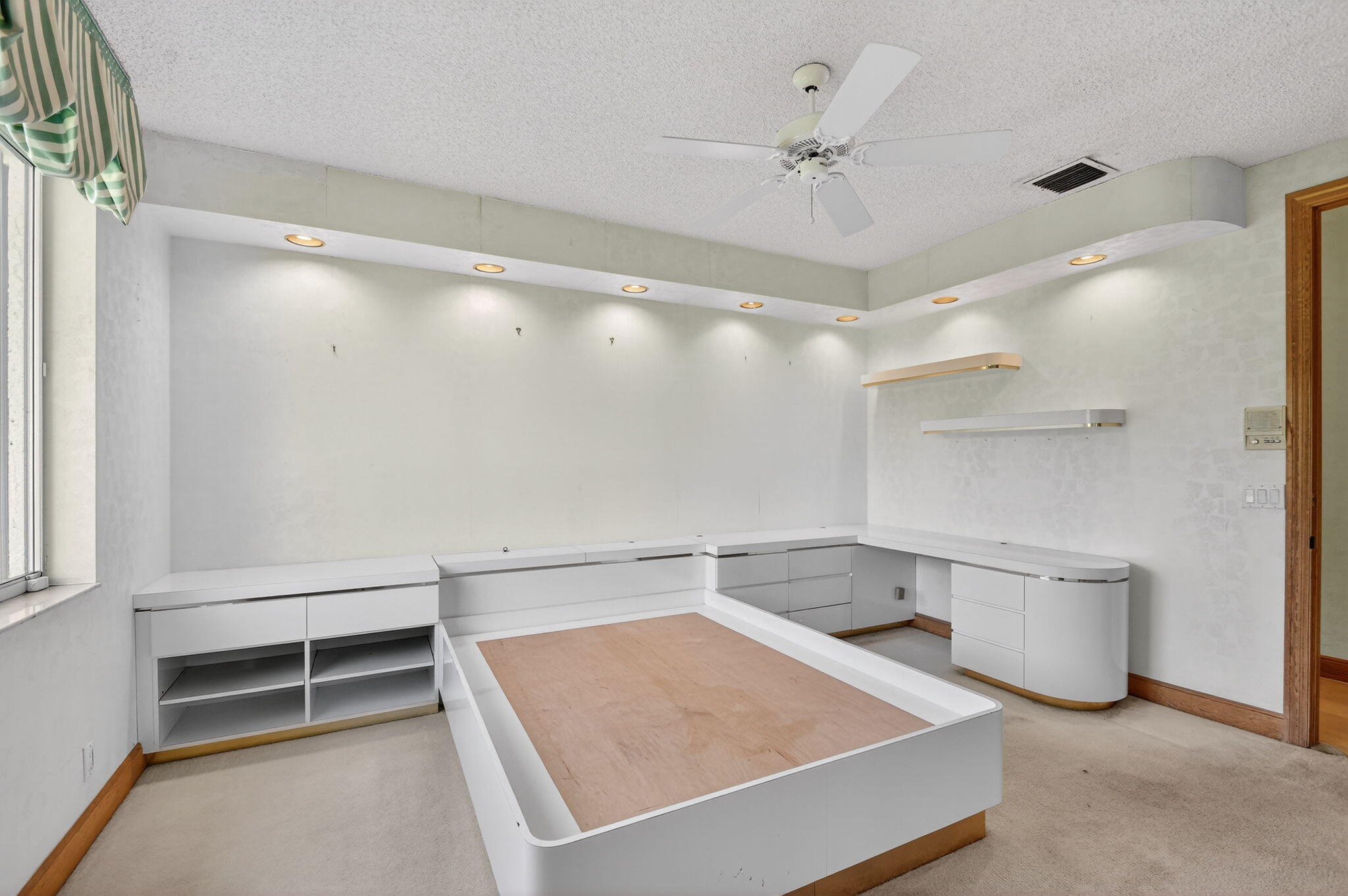 BREAKERS WEST - The Estates - Residential