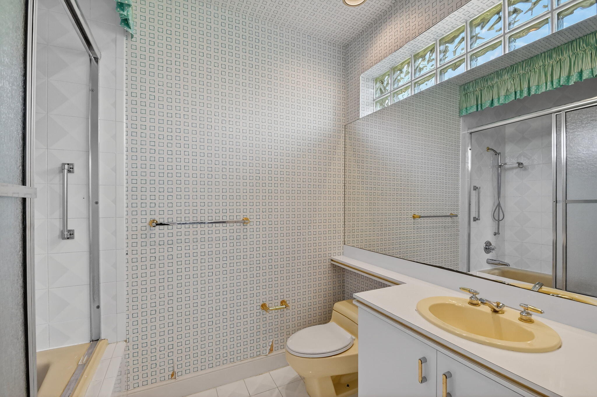 BREAKERS WEST - The Estates - Residential