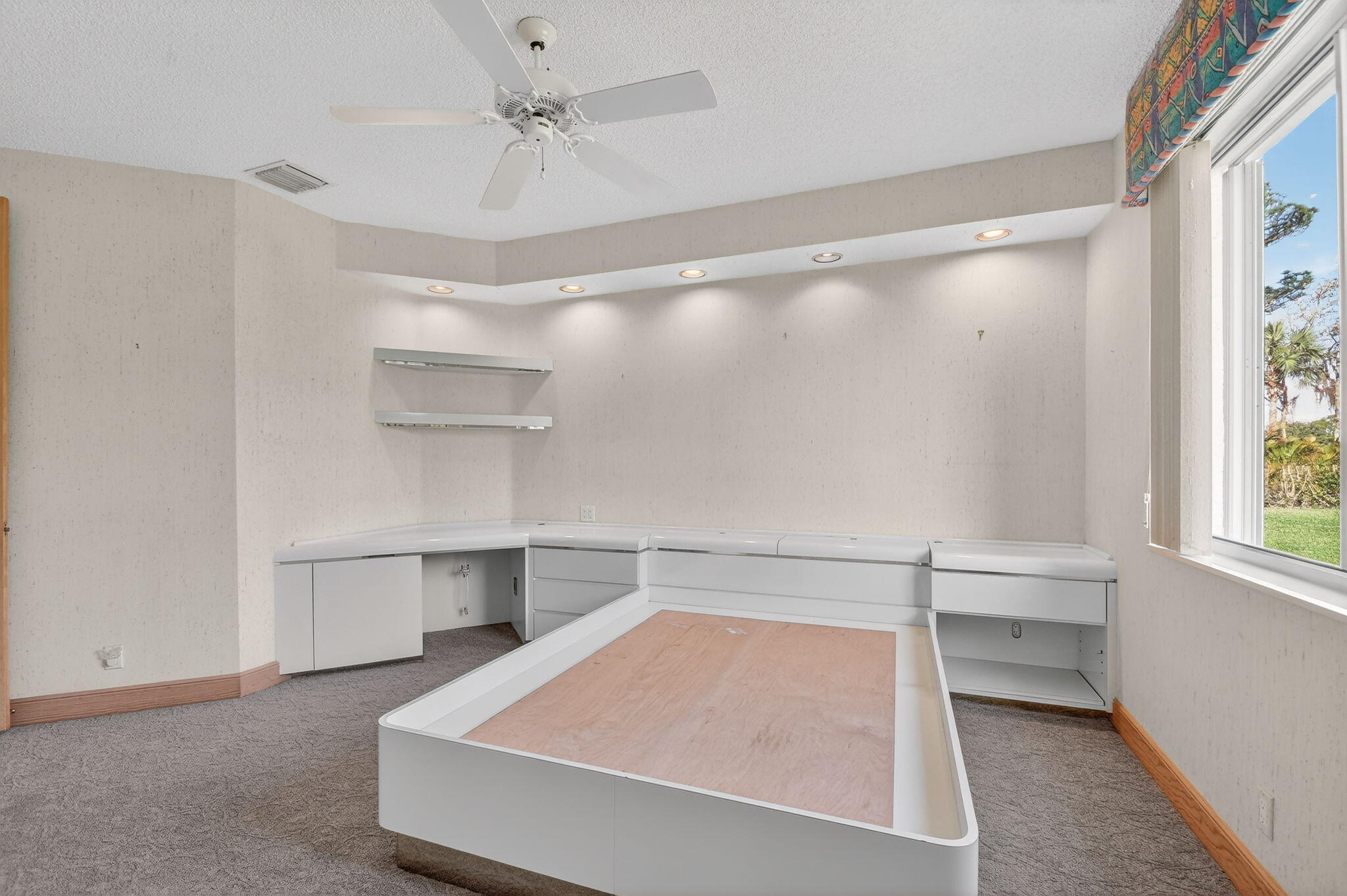 BREAKERS WEST - The Estates - Residential