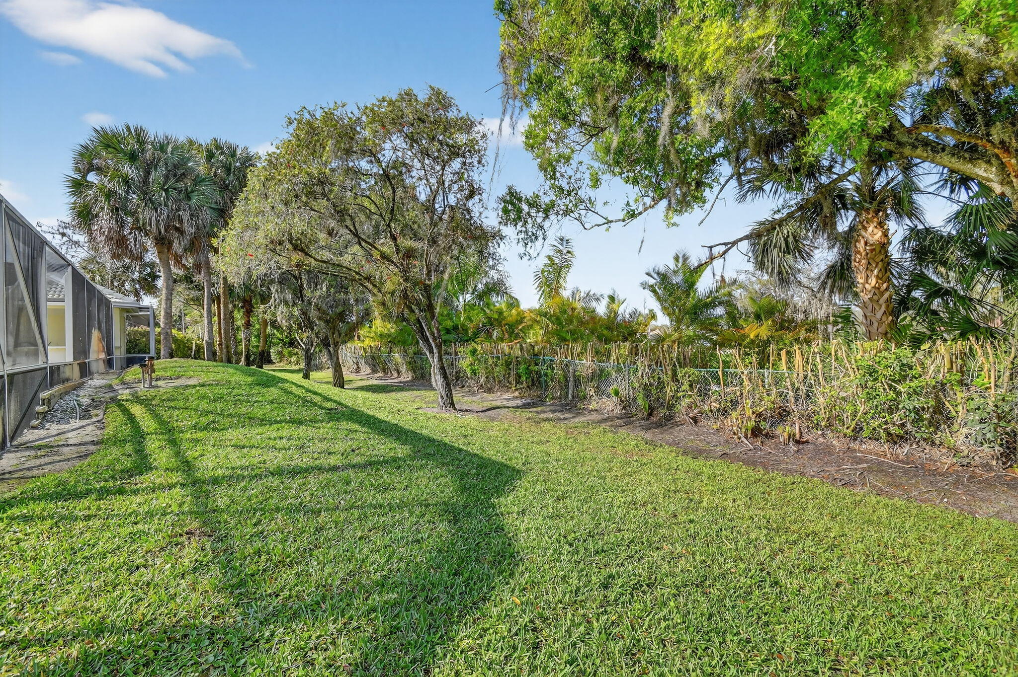 BREAKERS WEST - The Estates - Residential