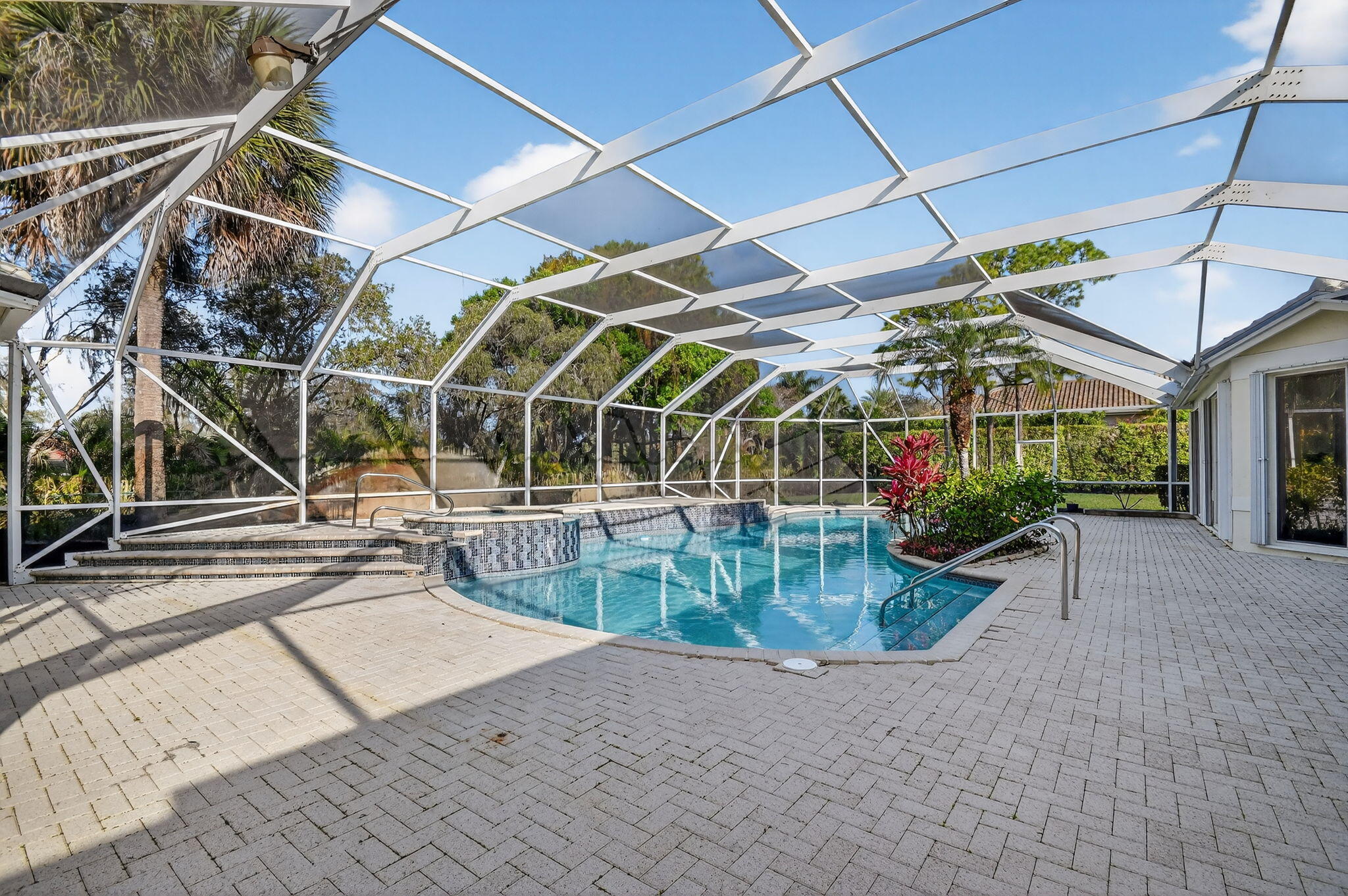 BREAKERS WEST - The Estates - Residential