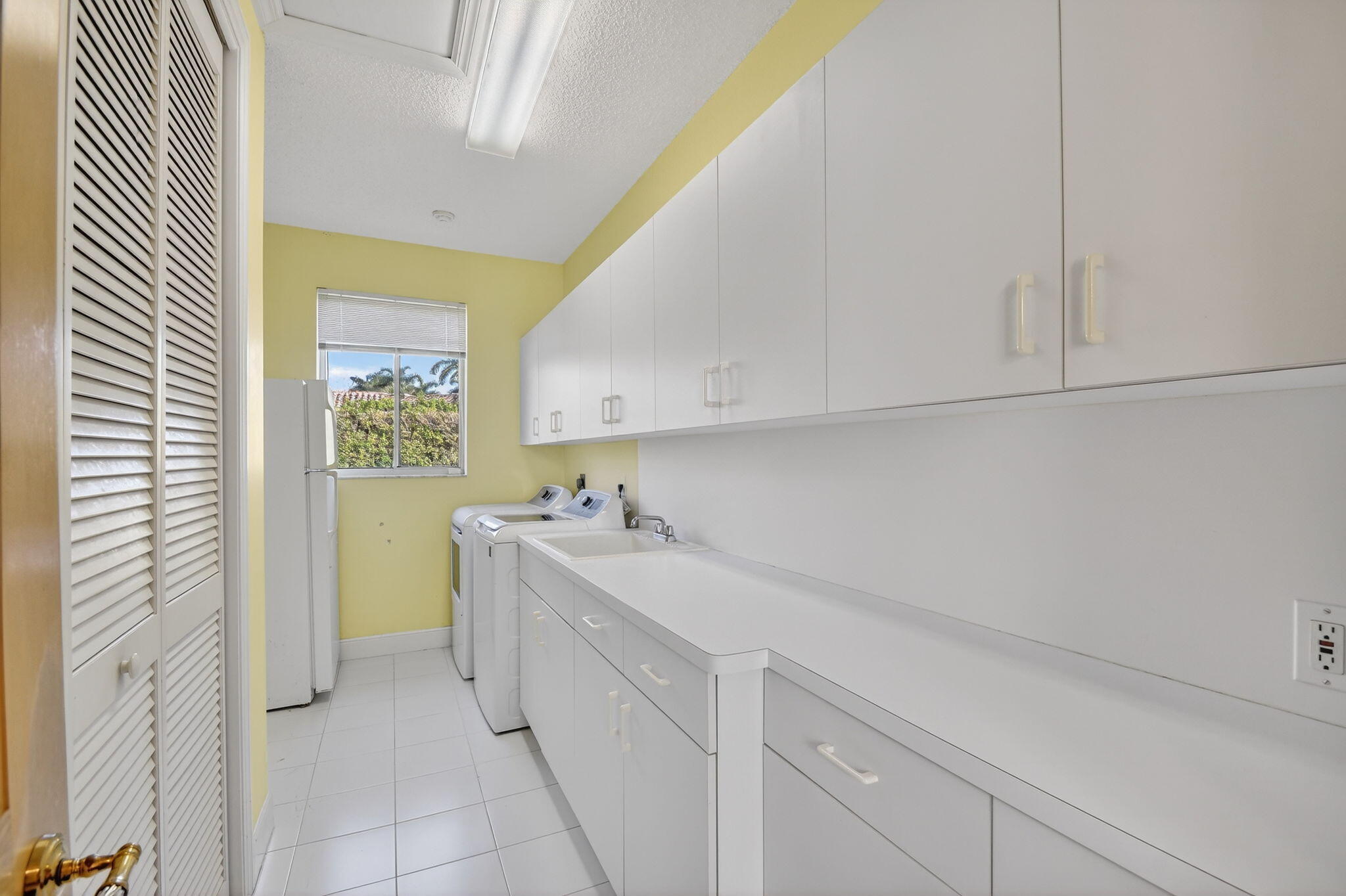 BREAKERS WEST - The Estates - Residential