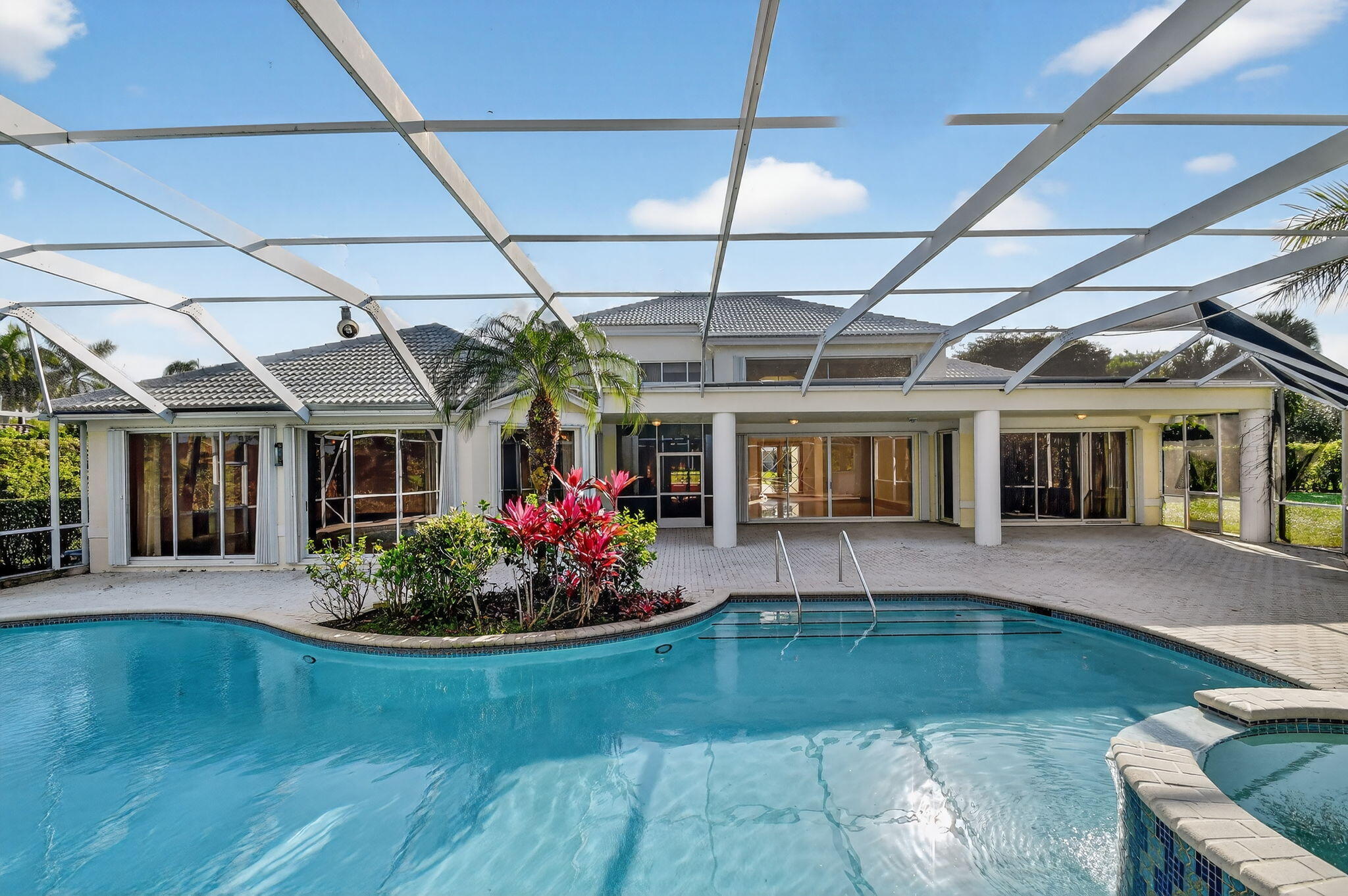 BREAKERS WEST - The Estates - Residential