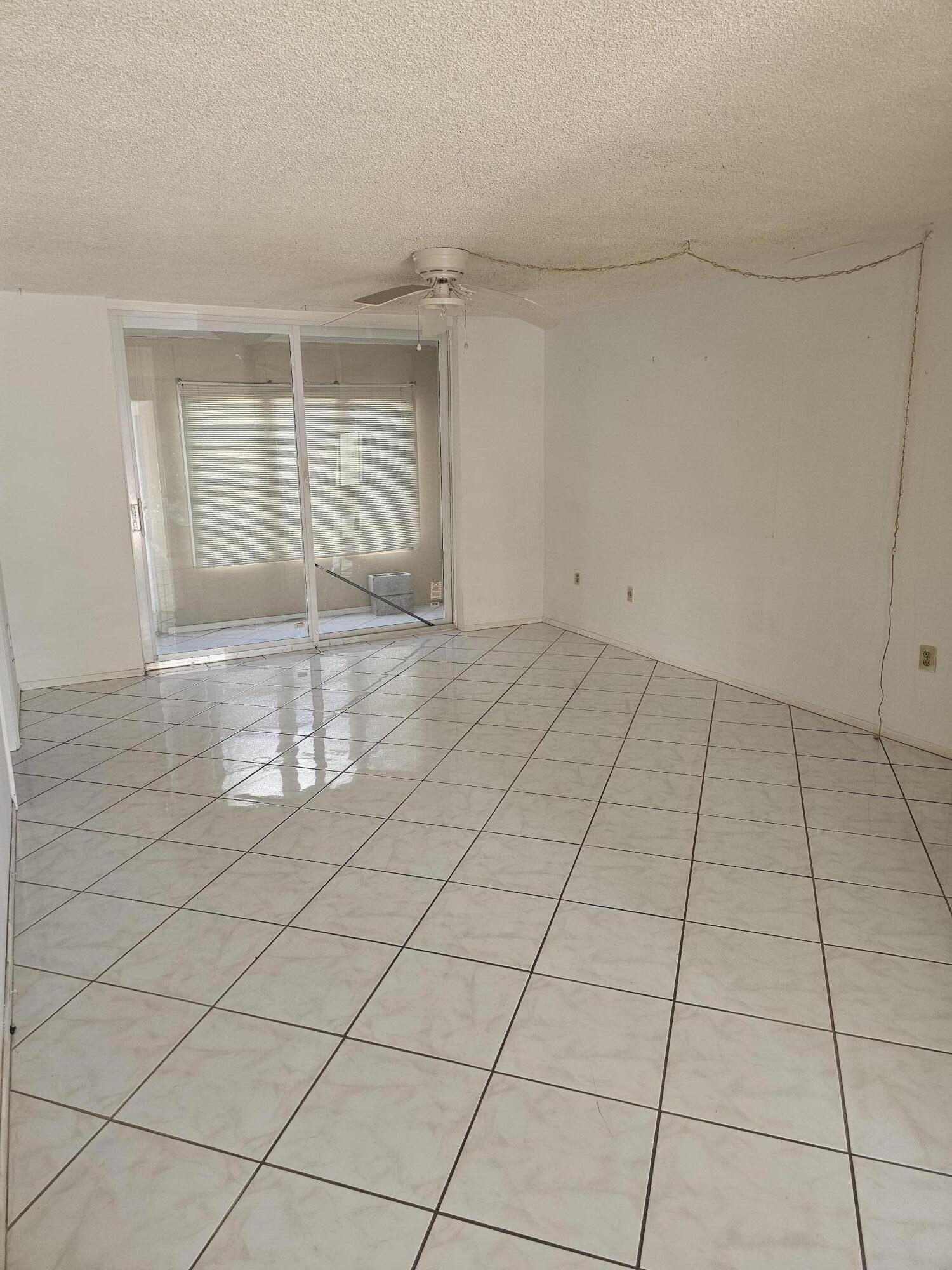 SUNRISE LAKES 27 CONDO - Residential