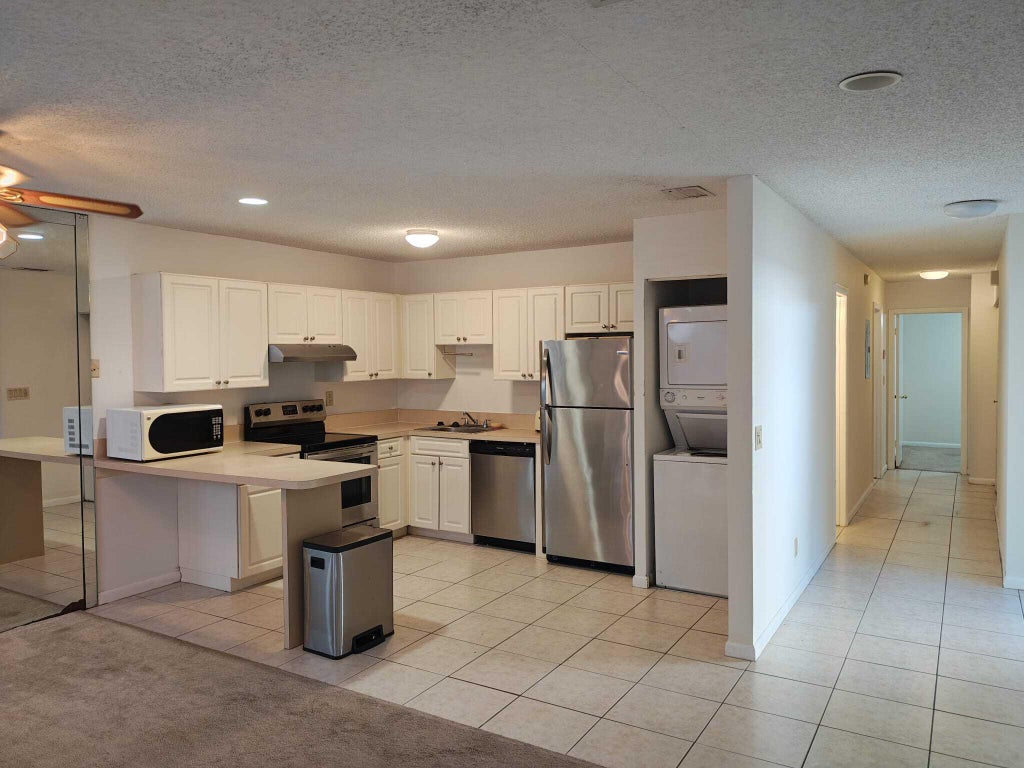 Photo of 4477 NW 3rd Drive, Delray Beach, FL 33445 (MLS # B26092759)