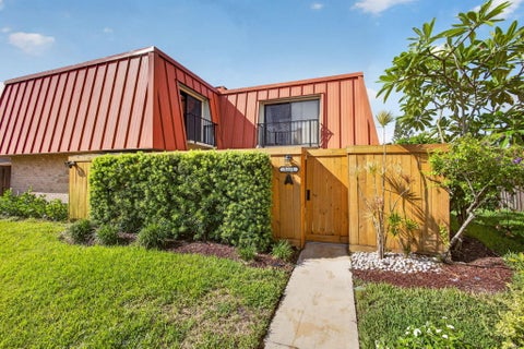 Photo of 3202 Meridian Way N #A, Palm Beach Gardens, FL 33410 (MLS # B26071069)