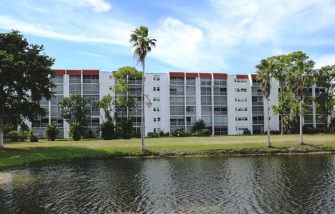 A home in Lake Worth