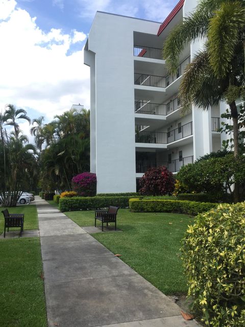 A home in Lake Worth