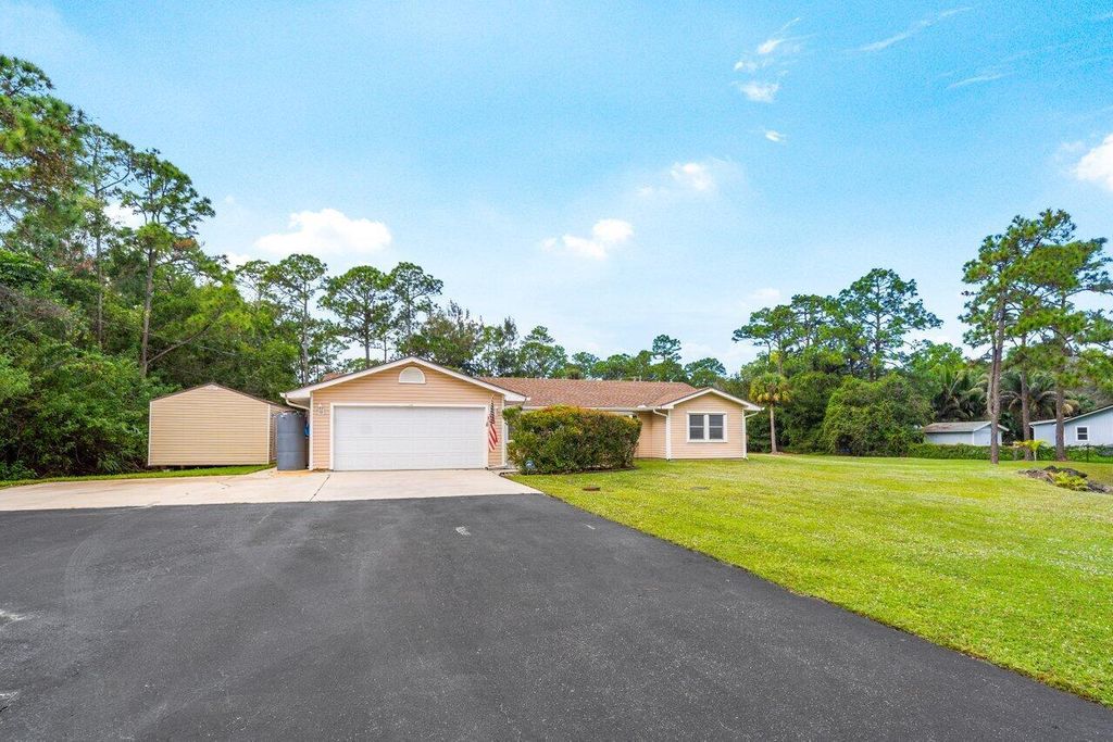 Photo of 17629 133rd Trail N, Jupiter, FL 33478 (MLS # R10940493)