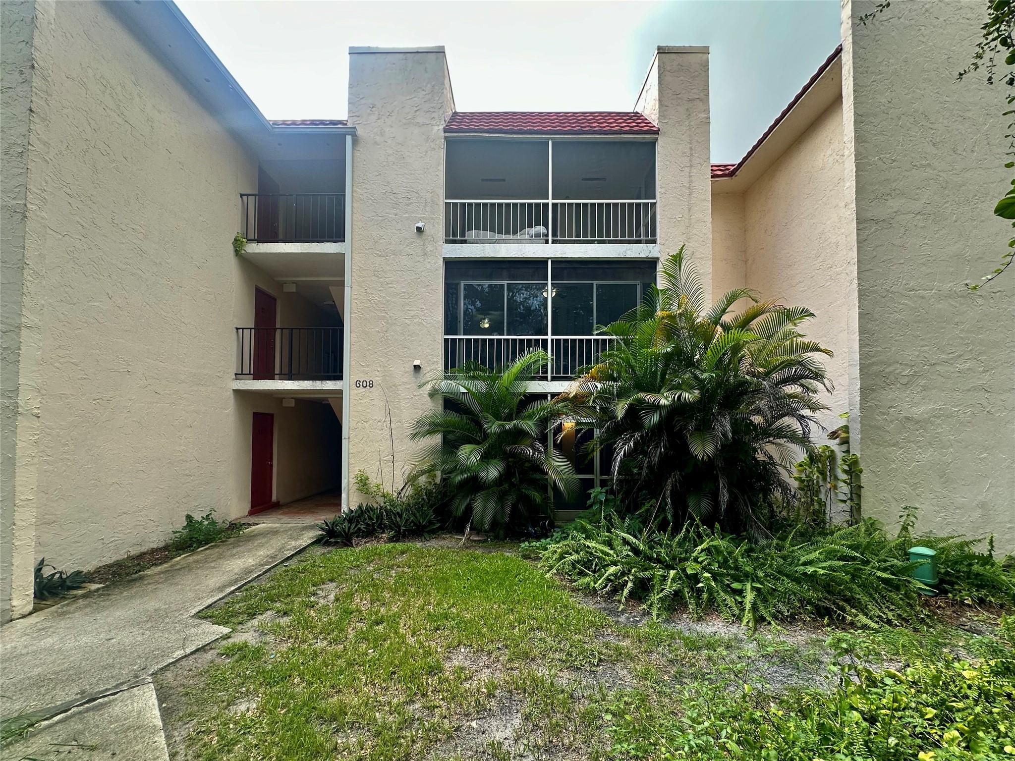 Discover this stunning 1-bedroom, 1-bathroom first-floor corner unit condo in the heart of Boca Raton, perfectly situated in a gated community with premium amenities. This beautifully updated home features a brand-new kitchen with sleek stainless steel appliances, elegant laminate wood flooring, and a fully remodeled bathroom. Enjoy relaxing on your screened balcony with serene views of a lush preserve. Residents benefit from access to a community gym, pool, and clubhouse, all within a secure, gated environment. The location is unbeatable—just minutes from pristine beaches, Town Center Mall, Publix, Whole Foods, Barnes & Noble, Mizner Park, top-rated restaurants, and I-95 for easy commuting. Excellent Boca Raton School district: Boca High, Boca Middle, J C Mitchell Elementary.