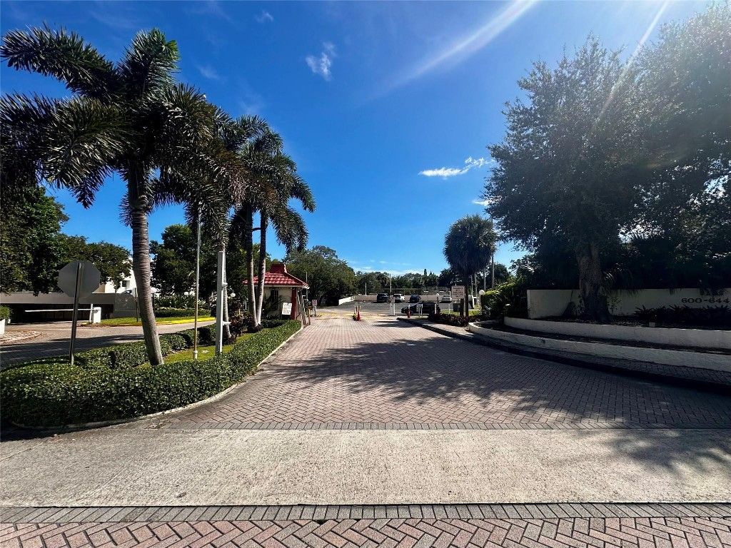 Photo of 608 NW 13th Street #15, Boca Raton, FL 33486 (MLS # F10523336)