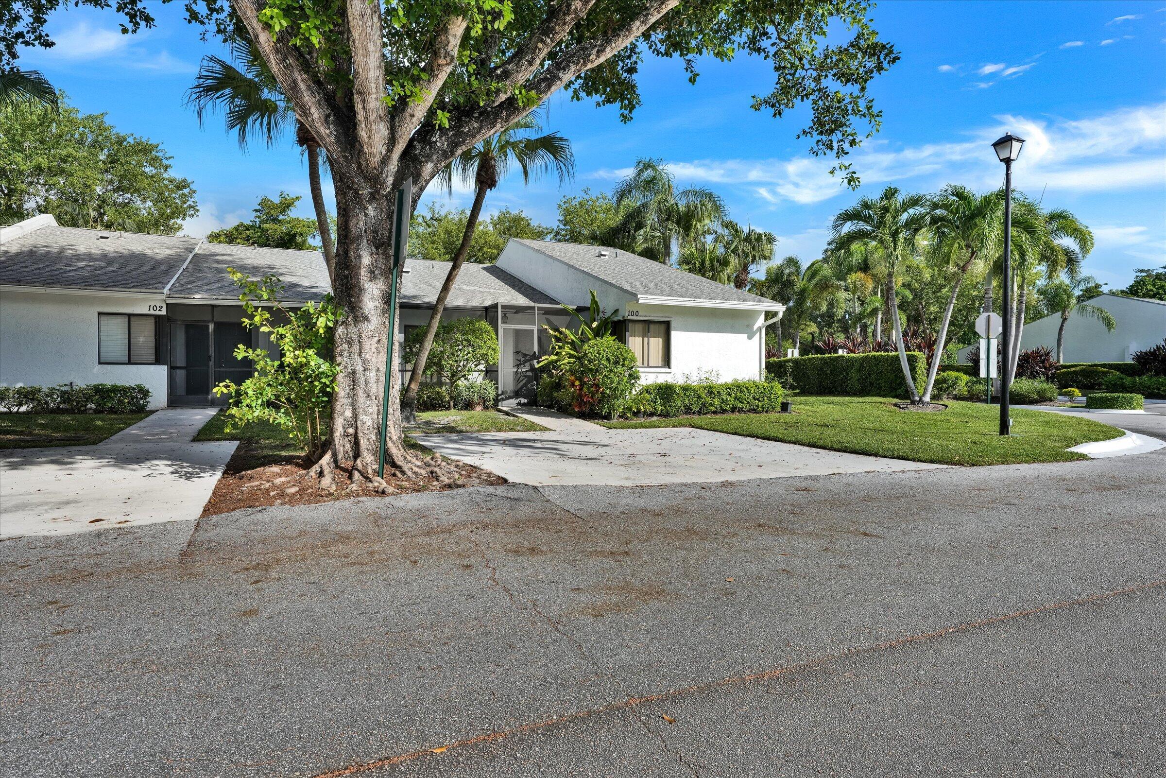 Properties 100 Sunshine Boulevard