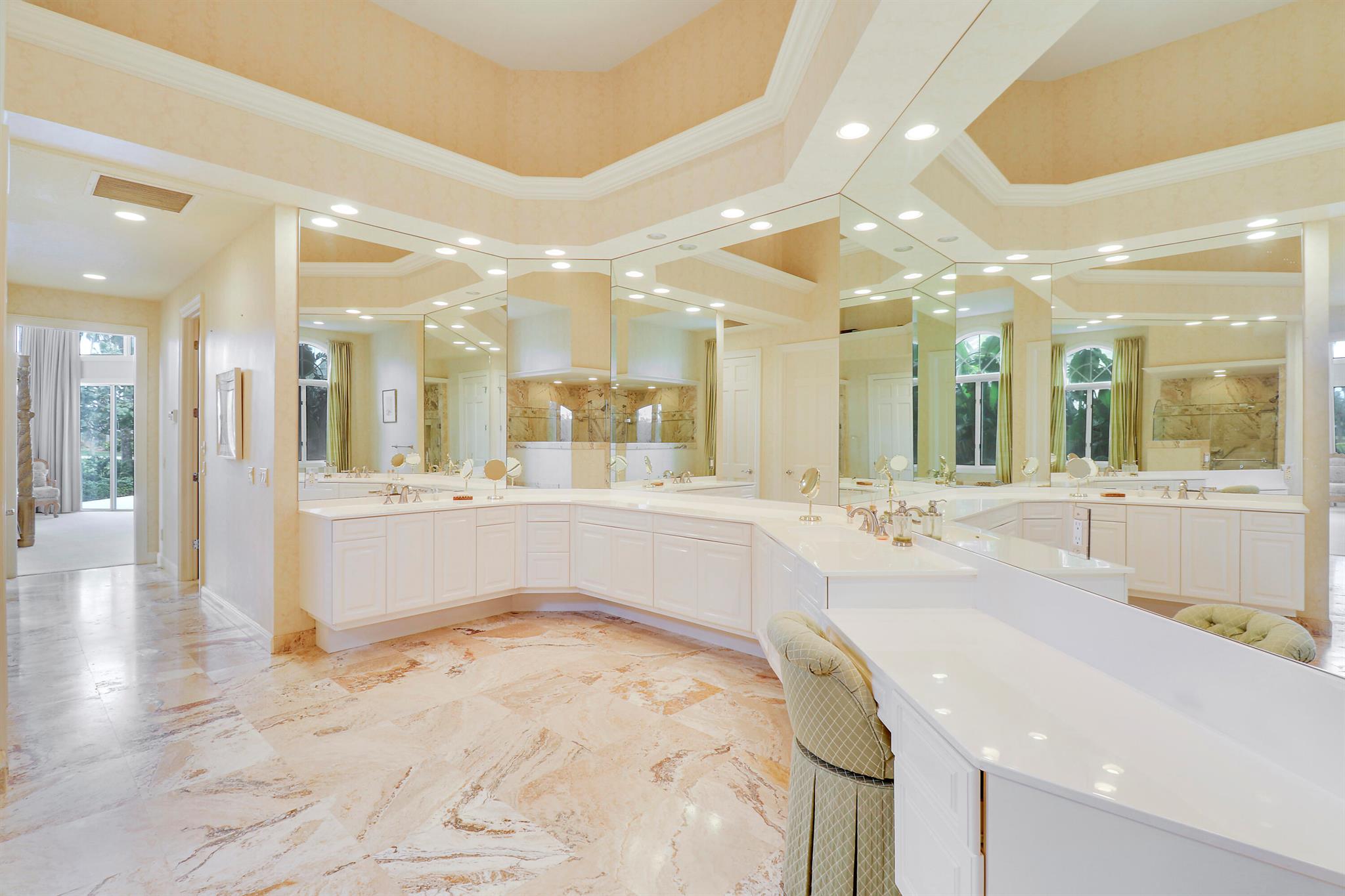 SAILFISH POINT - Residential