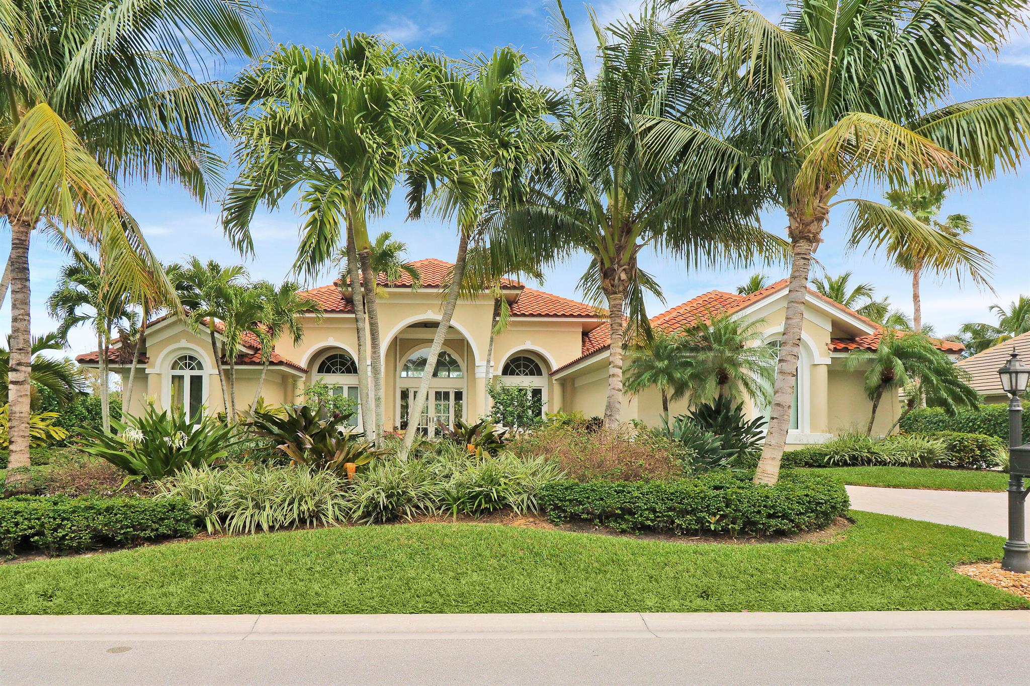 SAILFISH POINT - Residential