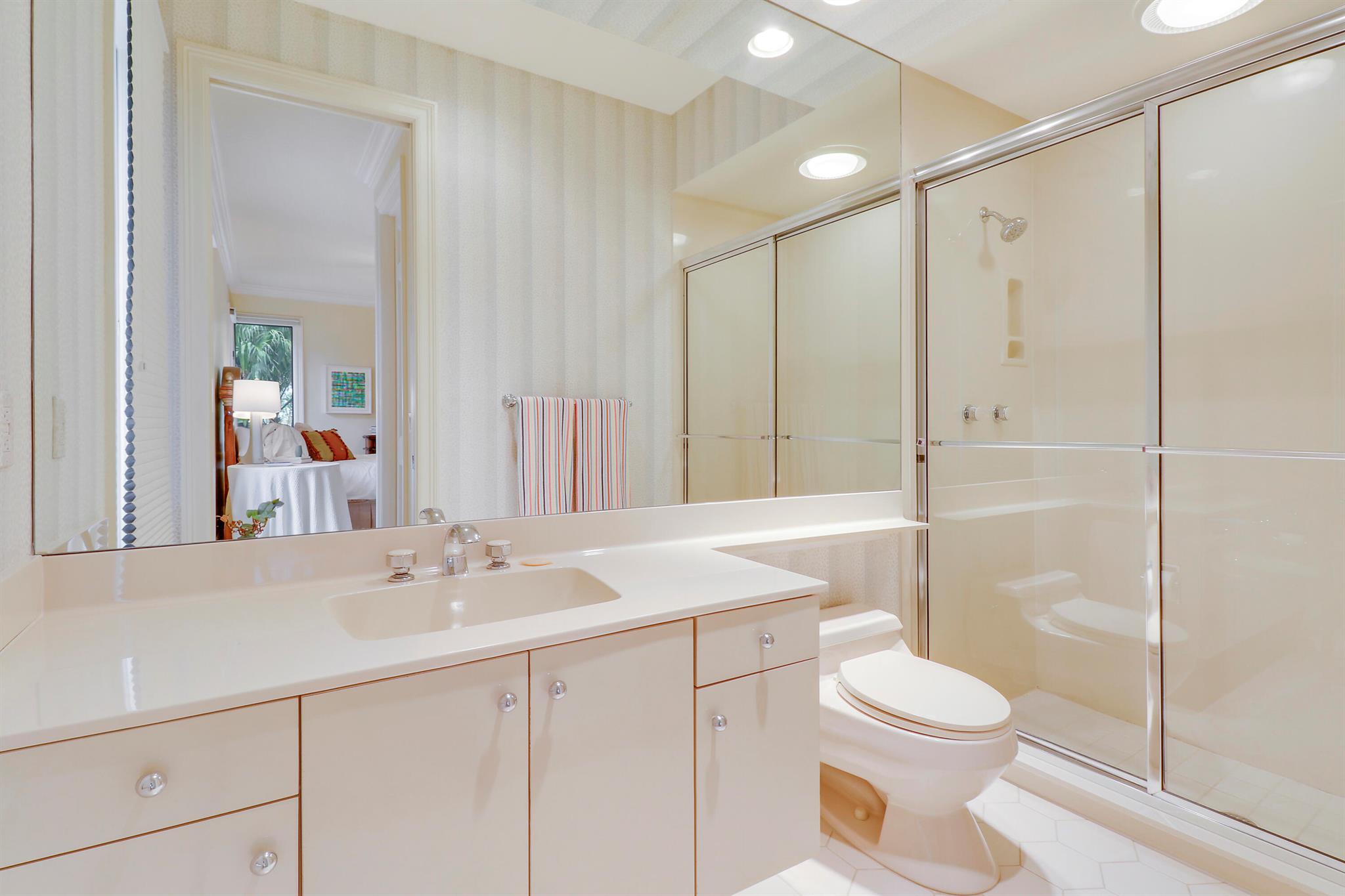 SAILFISH POINT - Residential