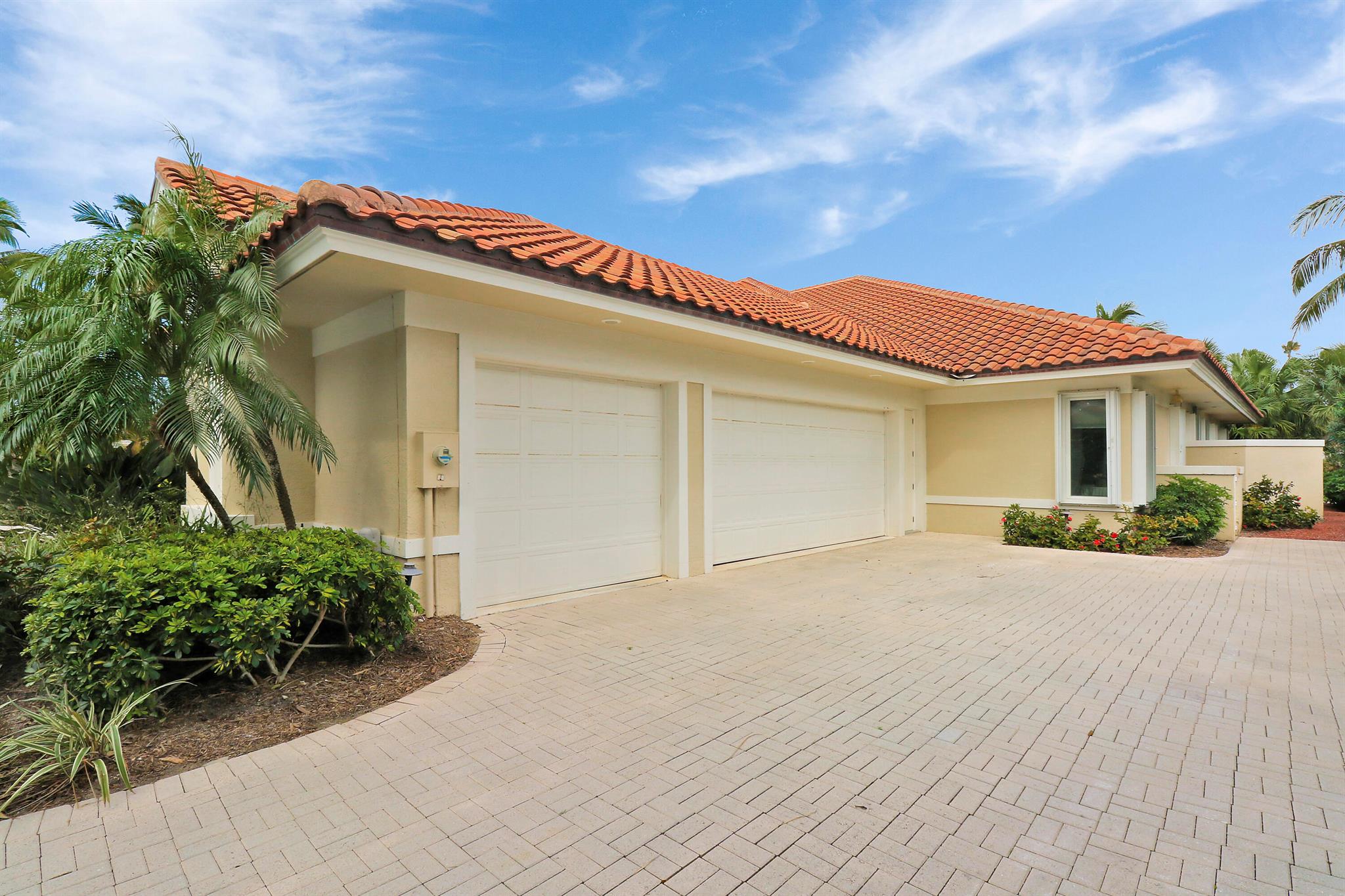SAILFISH POINT - Residential