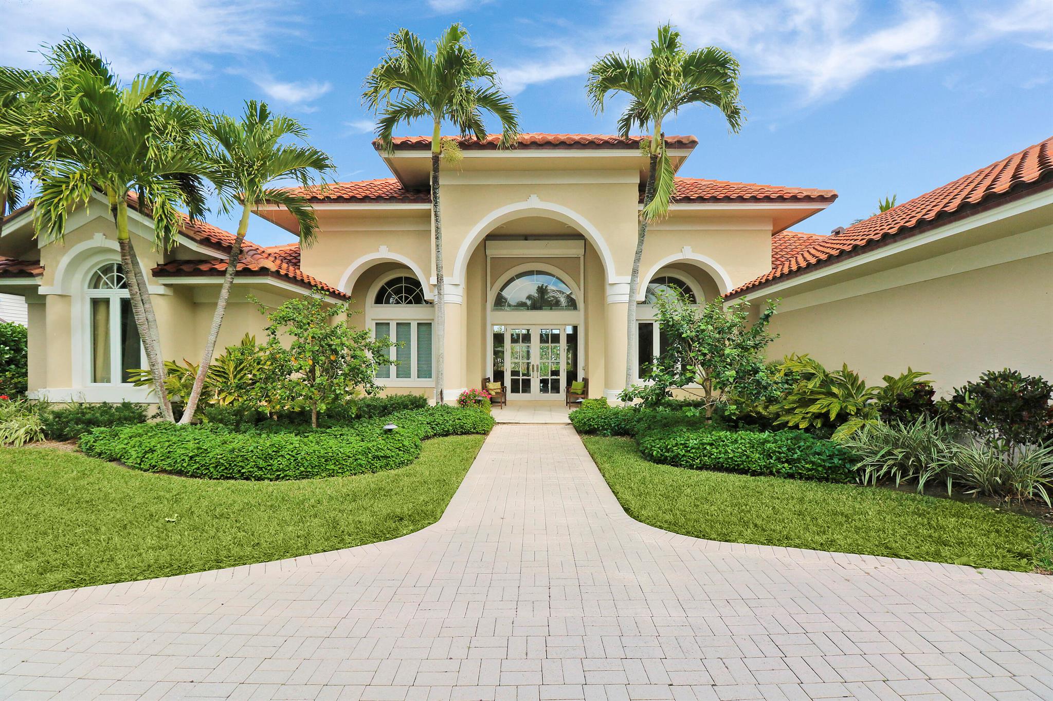 SAILFISH POINT - Residential