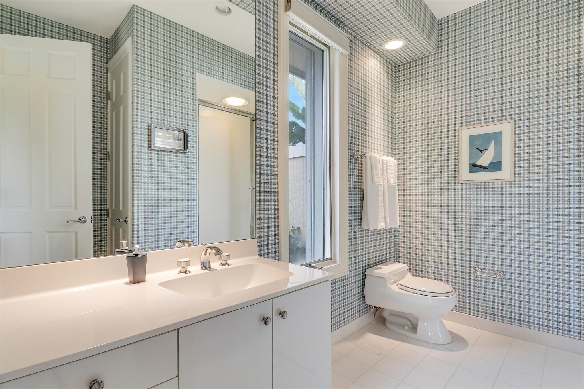 SAILFISH POINT - Residential