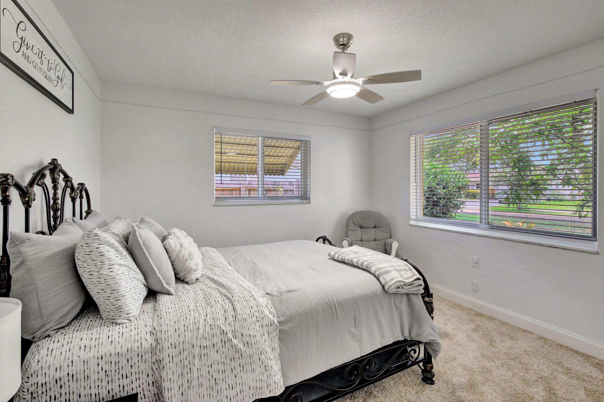 MIRROR LAKE ESTATES SEC F - Residential