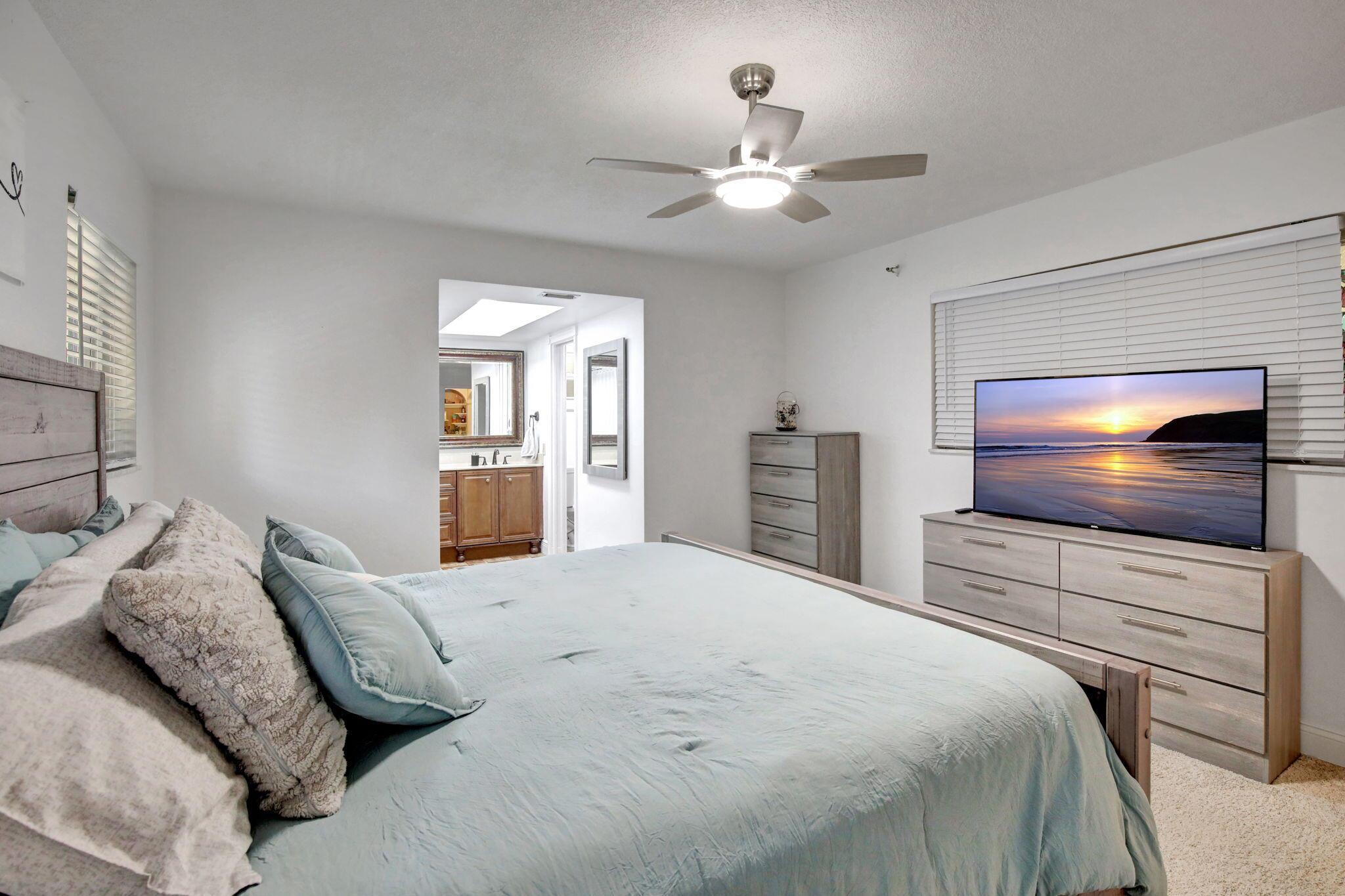 MIRROR LAKE ESTATES SEC F - Residential