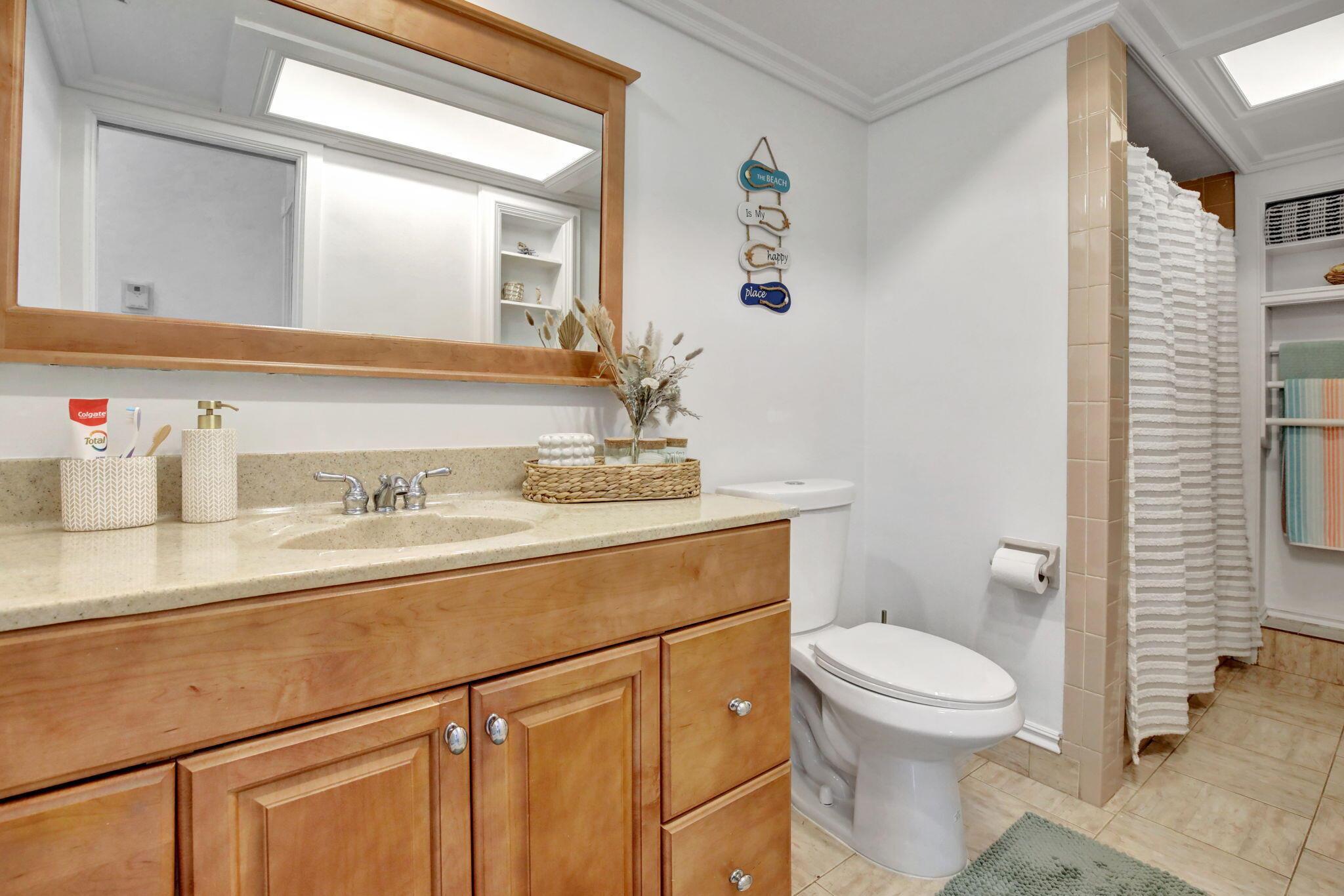 MIRROR LAKE ESTATES SEC F - Residential