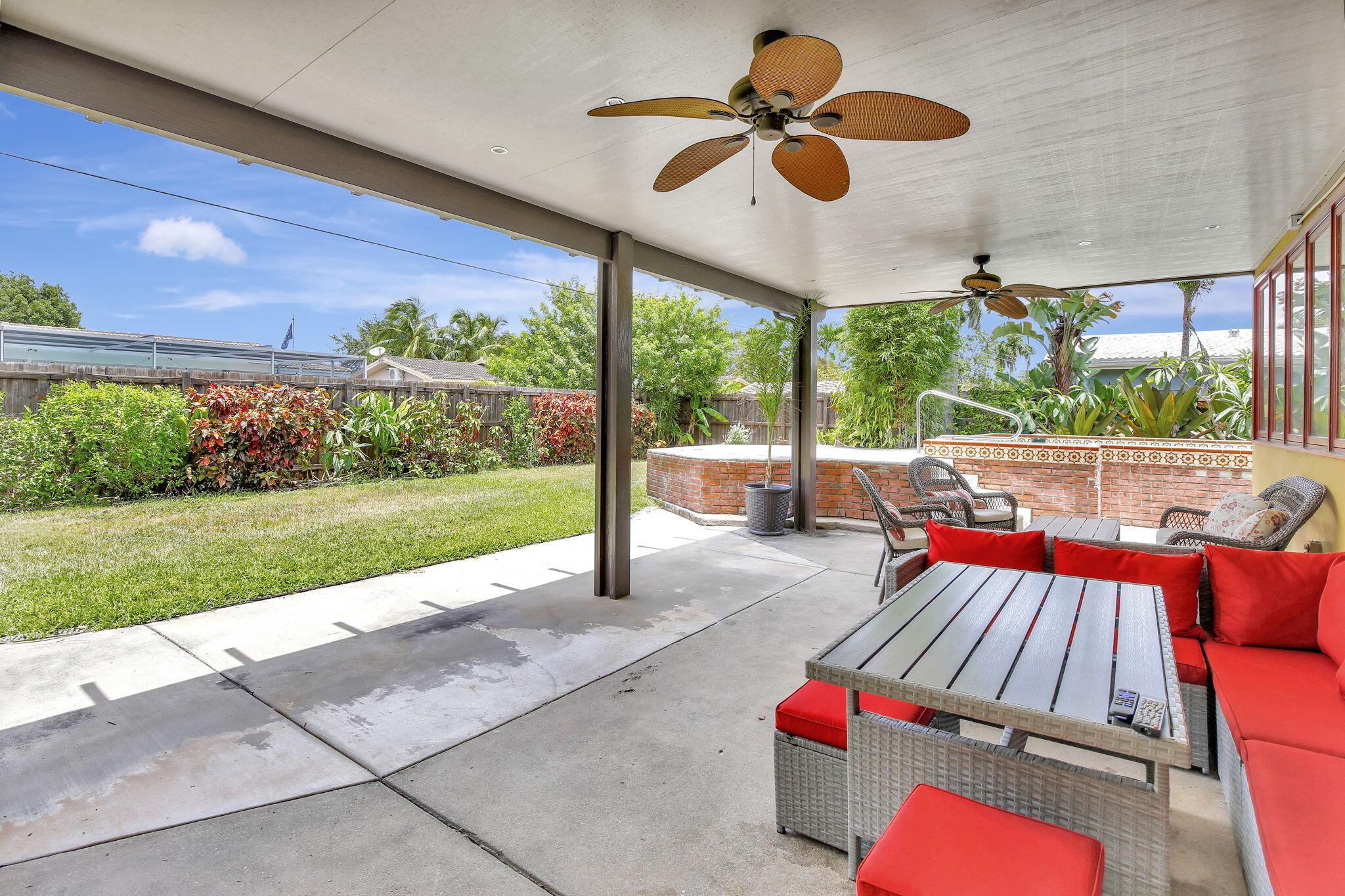 MIRROR LAKE ESTATES SEC F - Residential