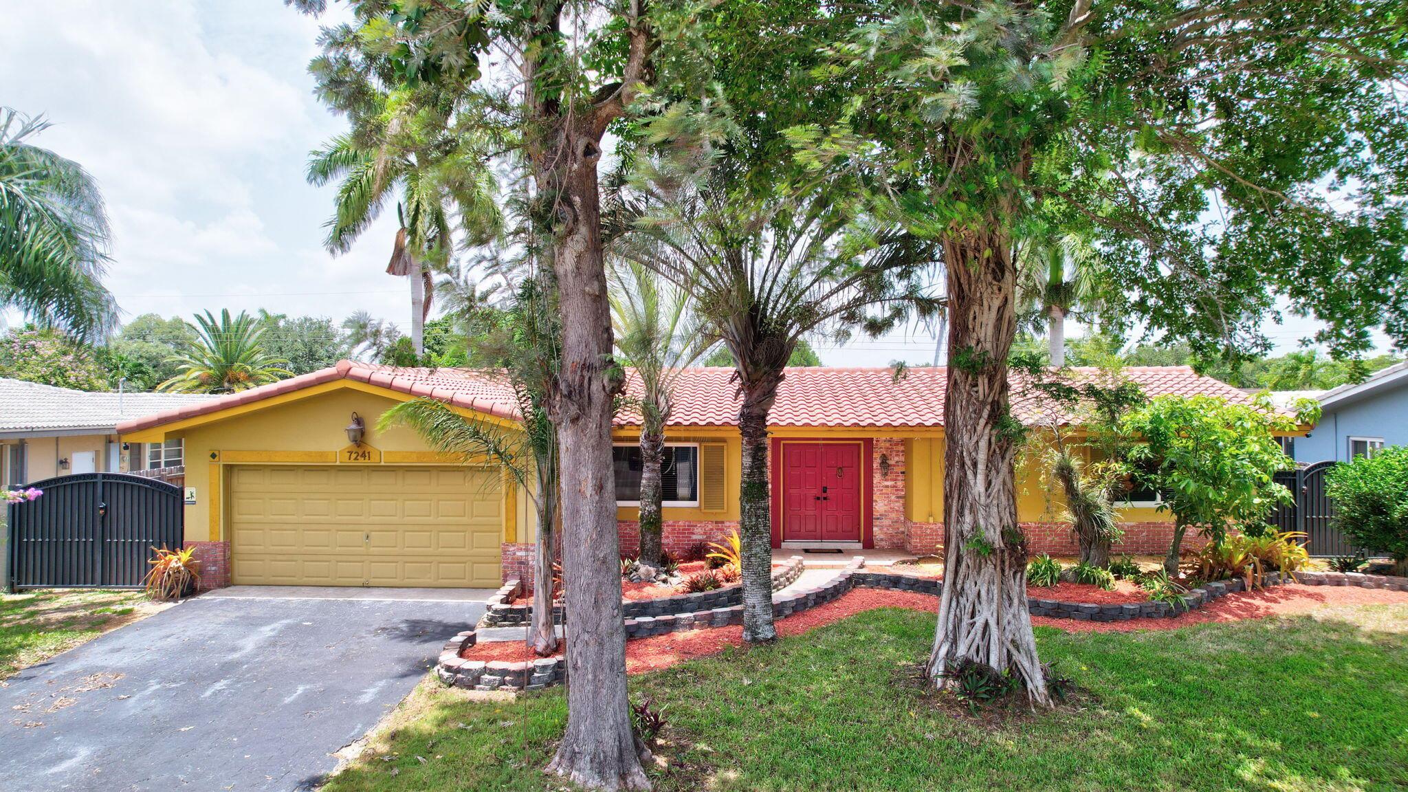 MIRROR LAKE ESTATES SEC F - Residential