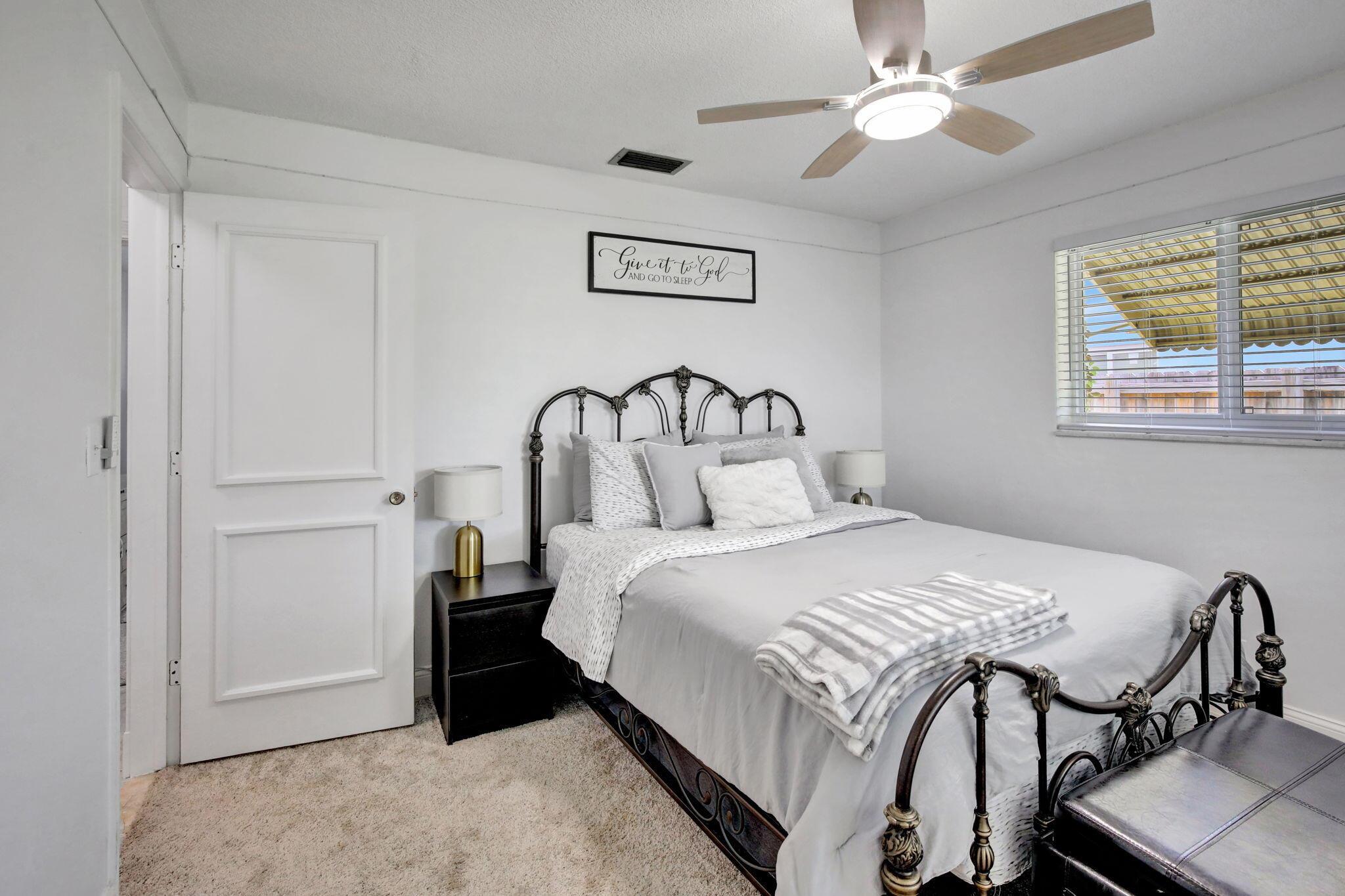 MIRROR LAKE ESTATES SEC F - Residential