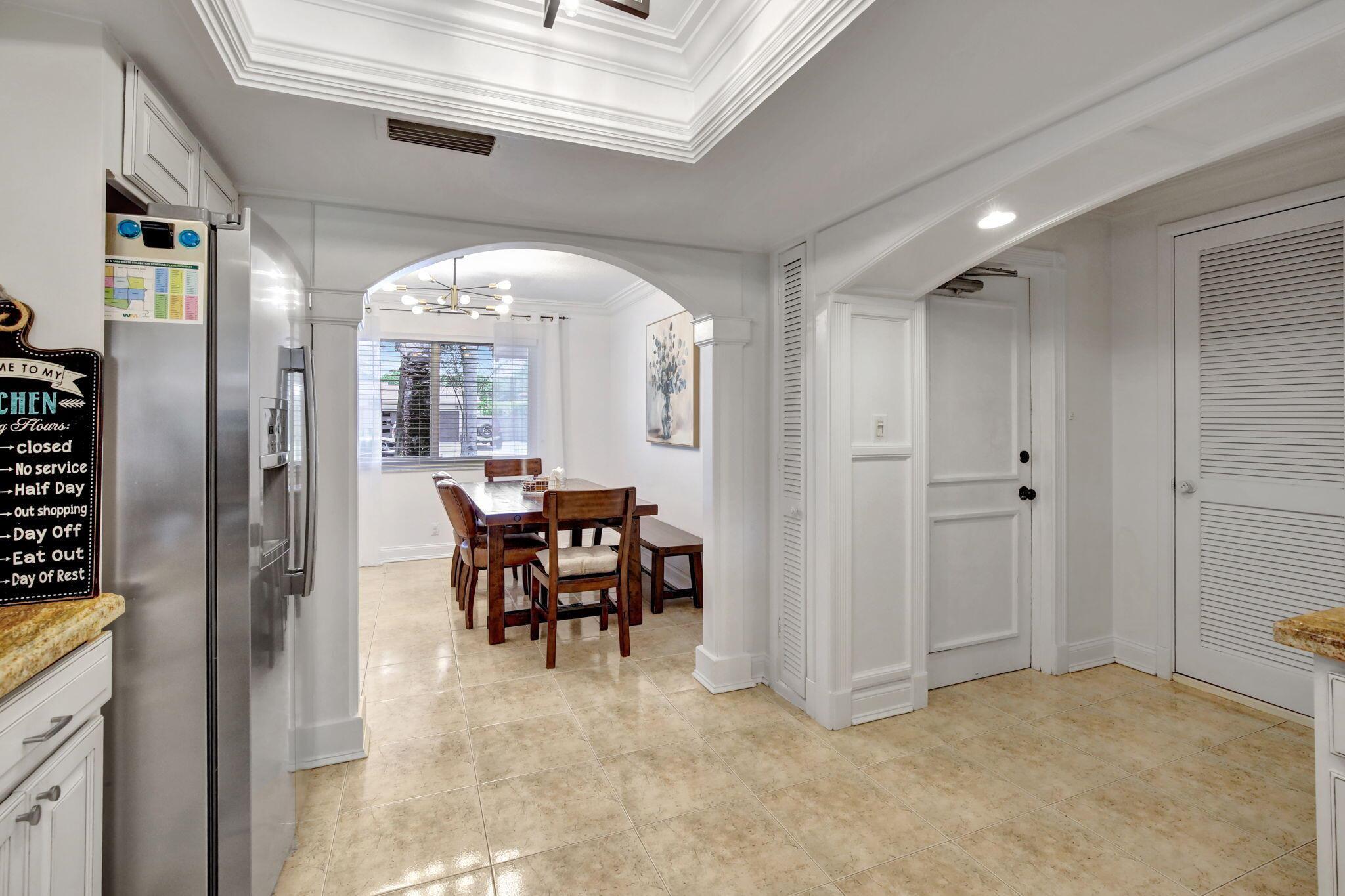 MIRROR LAKE ESTATES SEC F - Residential