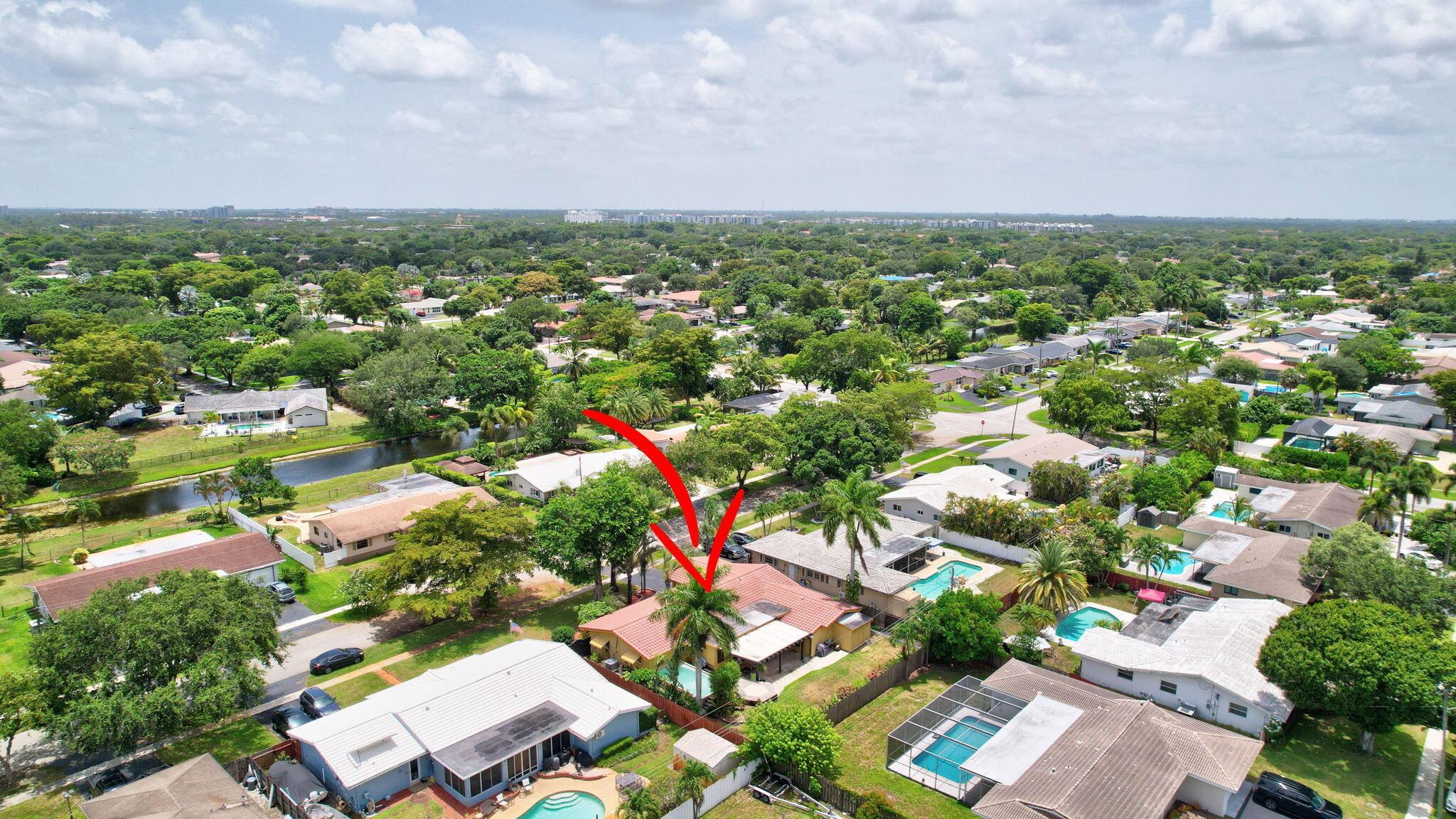 MIRROR LAKE ESTATES SEC F - Residential