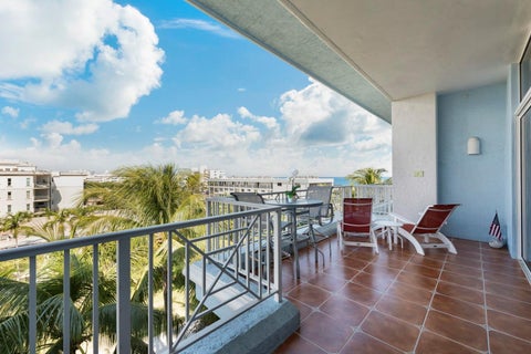 Tiny photo for 701 SE 21st Avenue #502, Deerfield Beach, FL 33441 (MLS # F10535387)