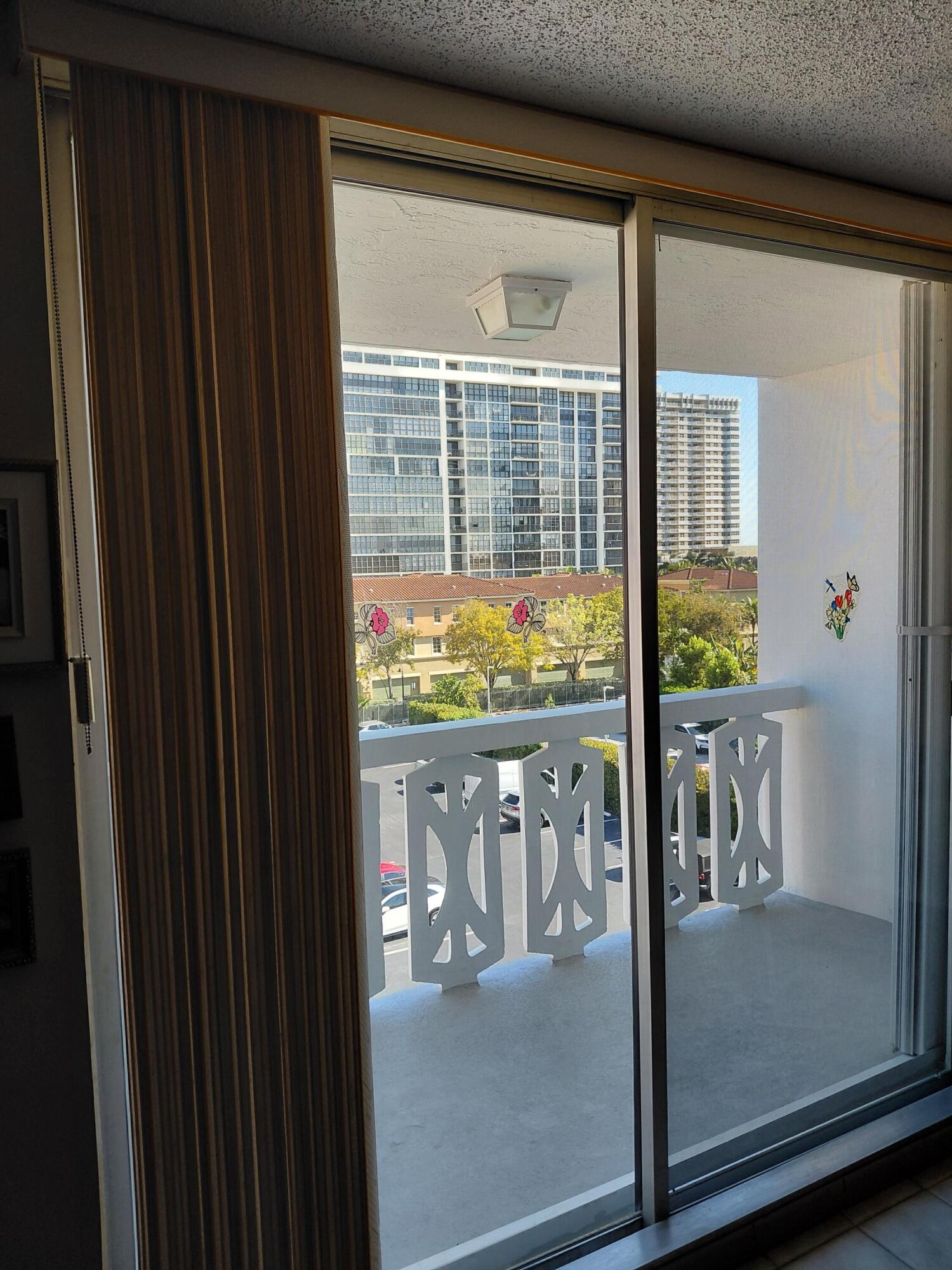 ASHLEIGH HOUSE CONDO - Residential