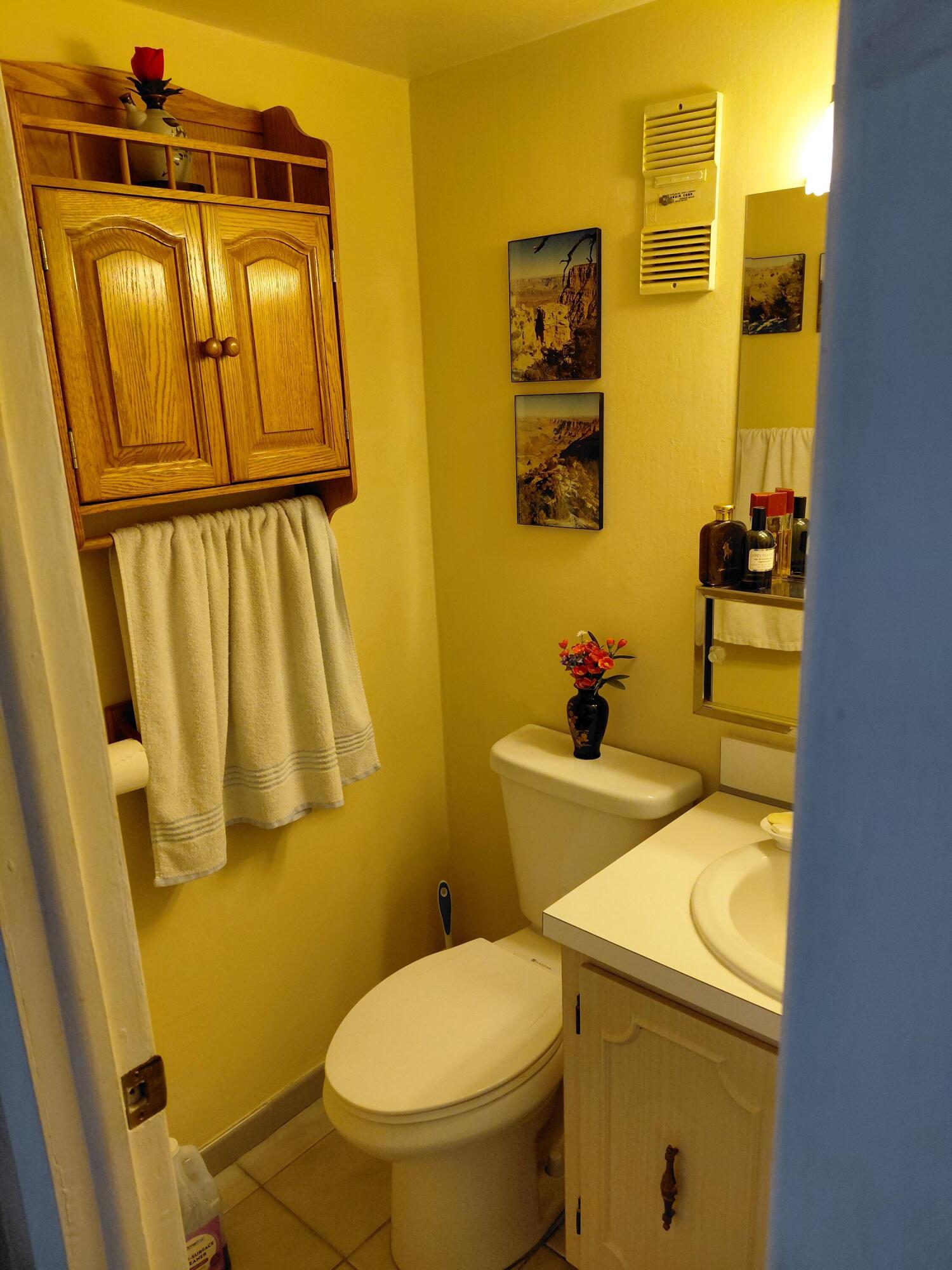 ASHLEIGH HOUSE CONDO - Residential