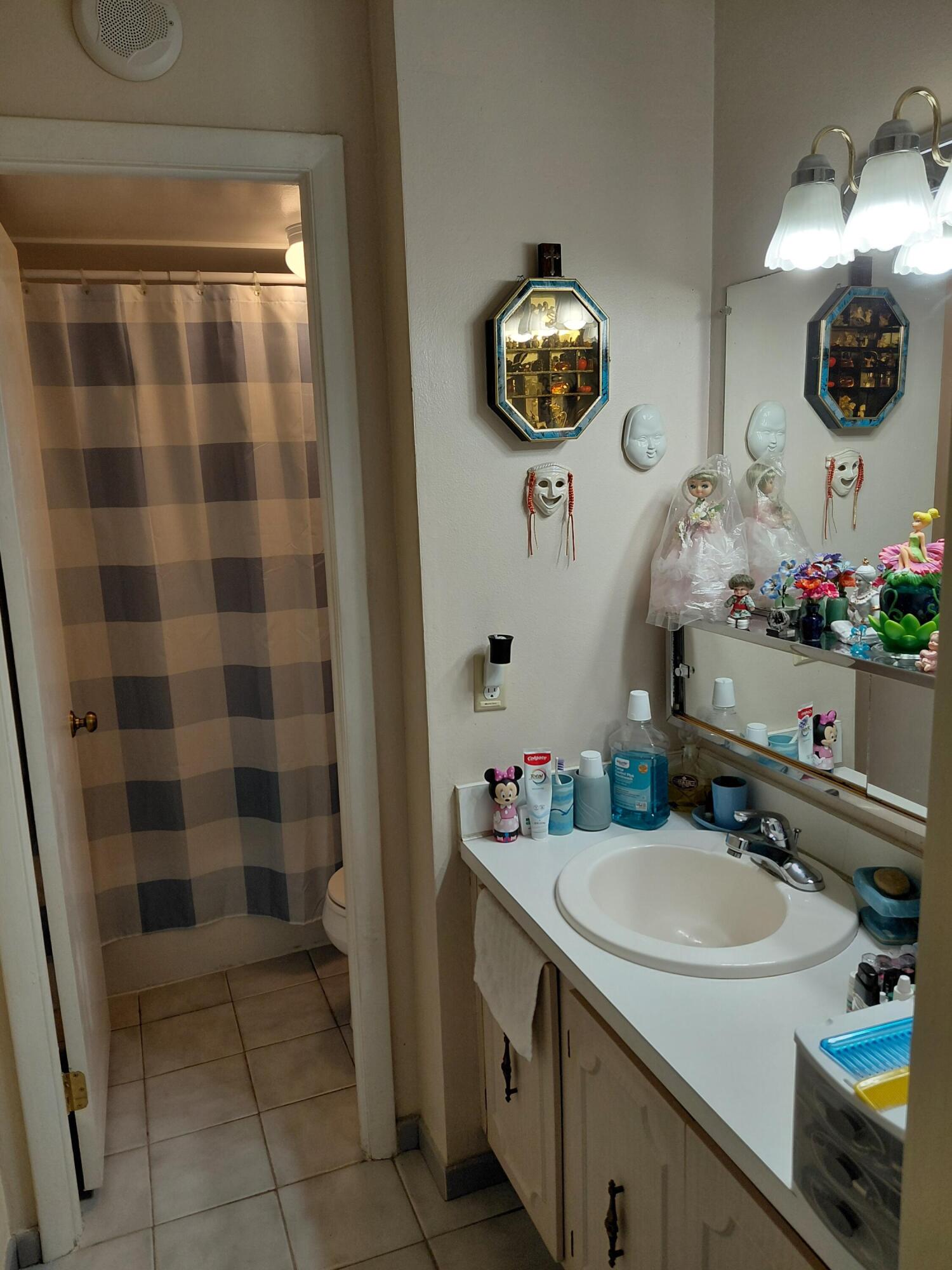 ASHLEIGH HOUSE CONDO - Residential