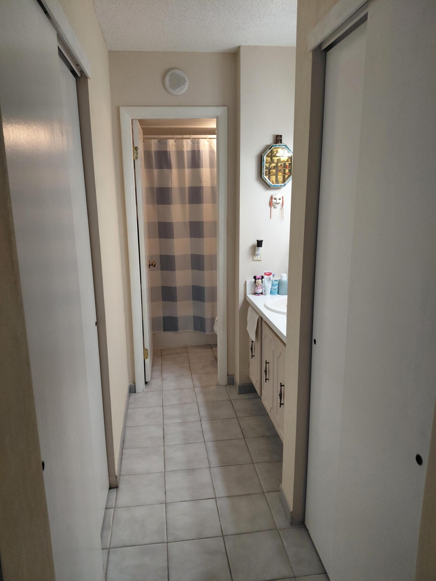 ASHLEIGH HOUSE CONDO - Residential