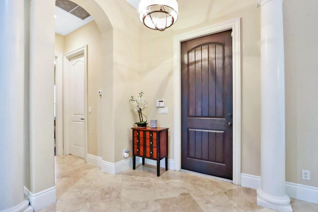 Photo of 124 Tulip Tree Court, Jupiter, FL 33458 (MLS # R10907629)