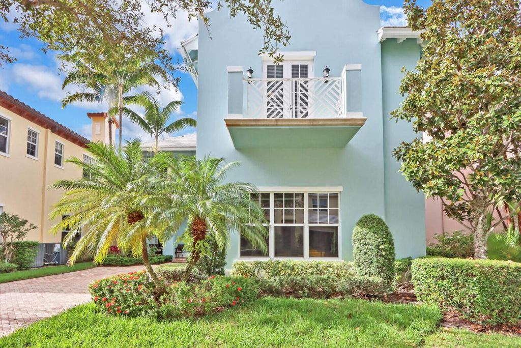 Photo of 124 Tulip Tree Court, Jupiter, FL 33458 (MLS # R10907629)