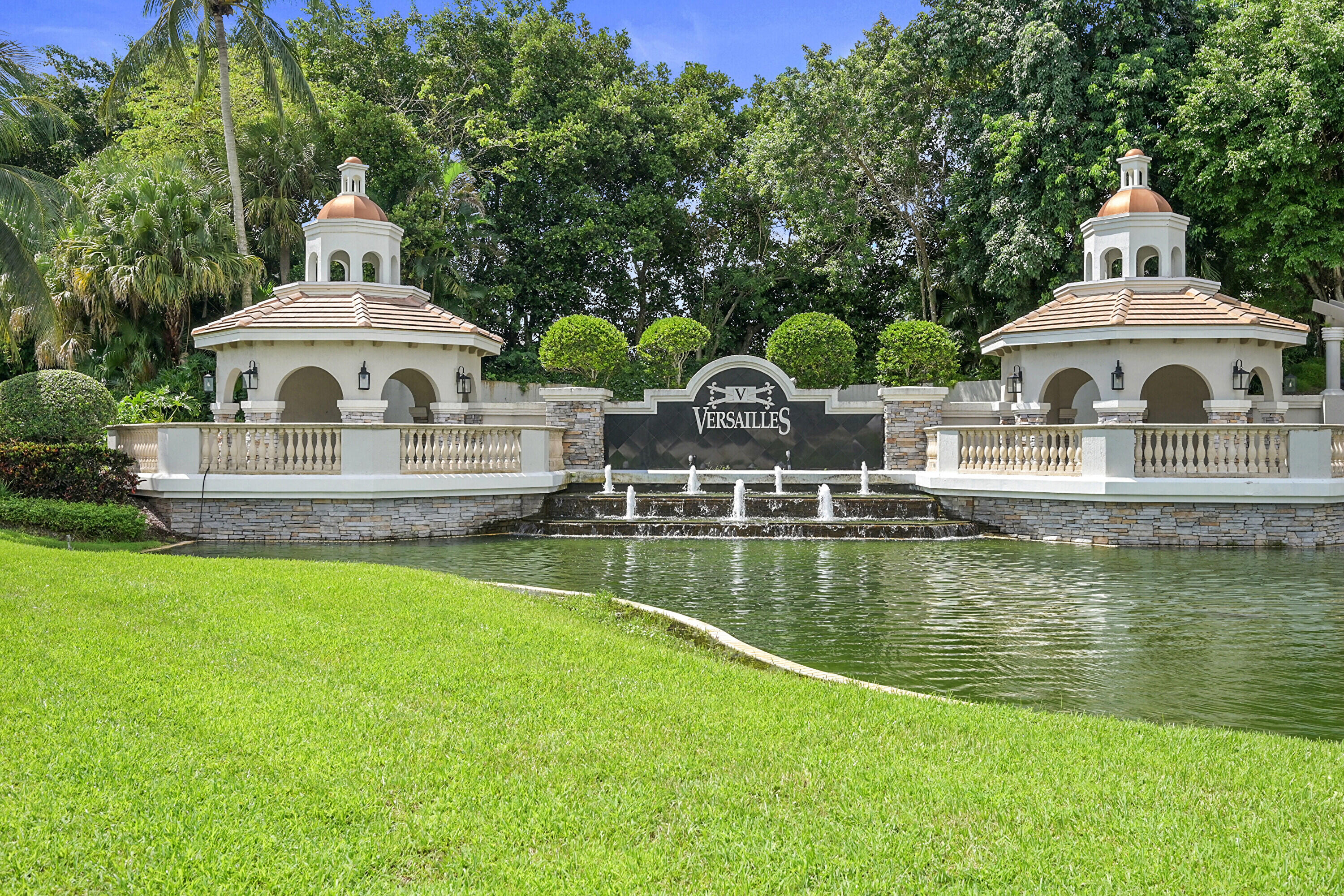 VERSAILLES PUD - Residential