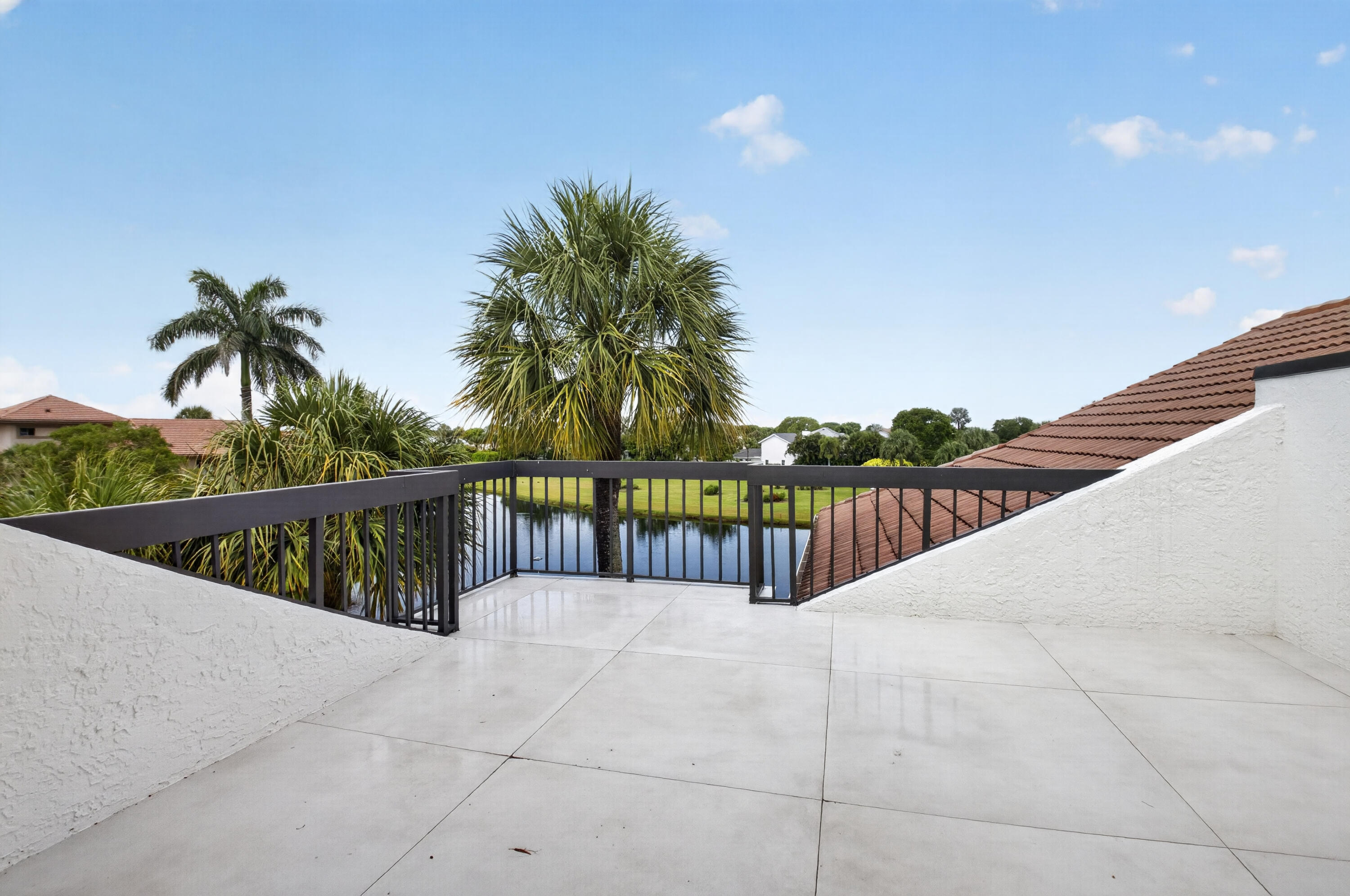 SABAL LAKE - Residential