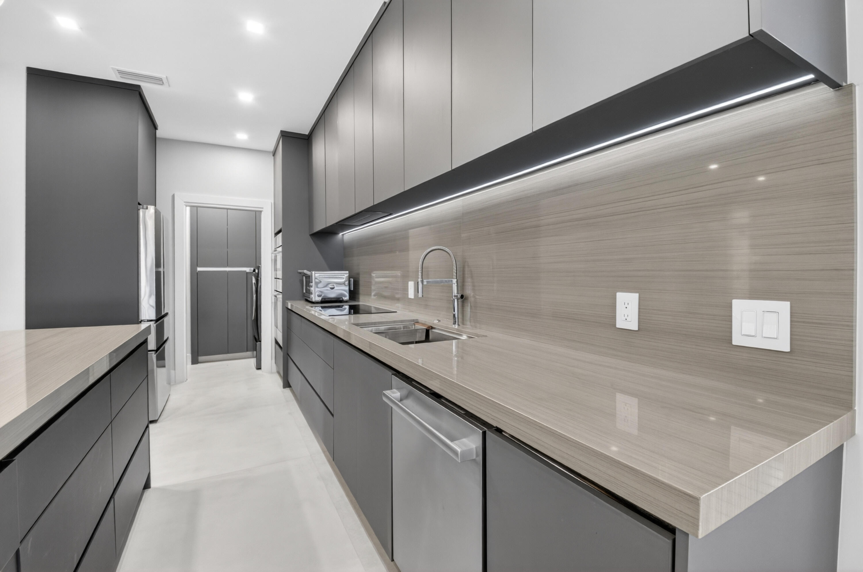 SABAL LAKE - Residential