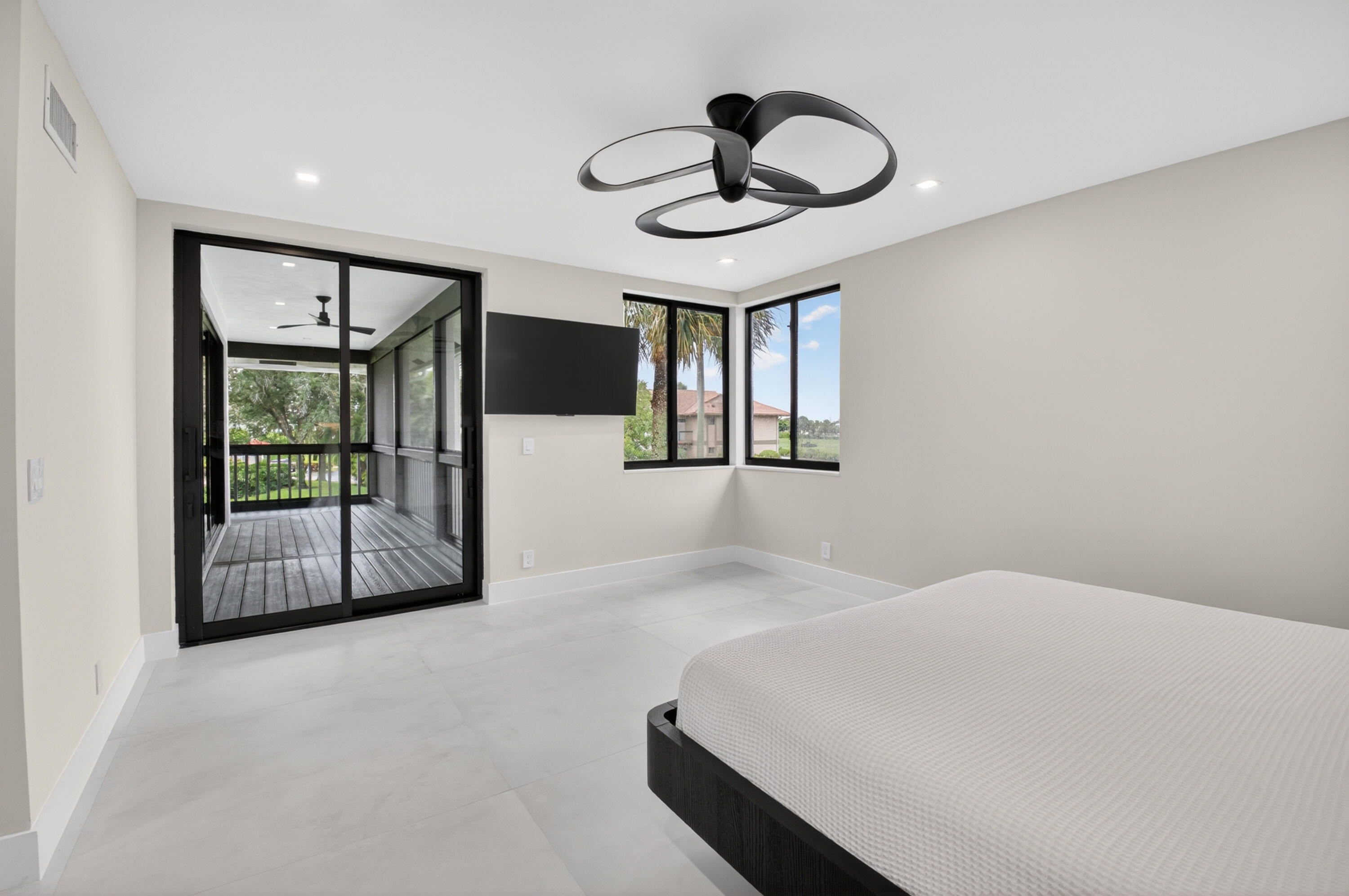 SABAL LAKE - Residential