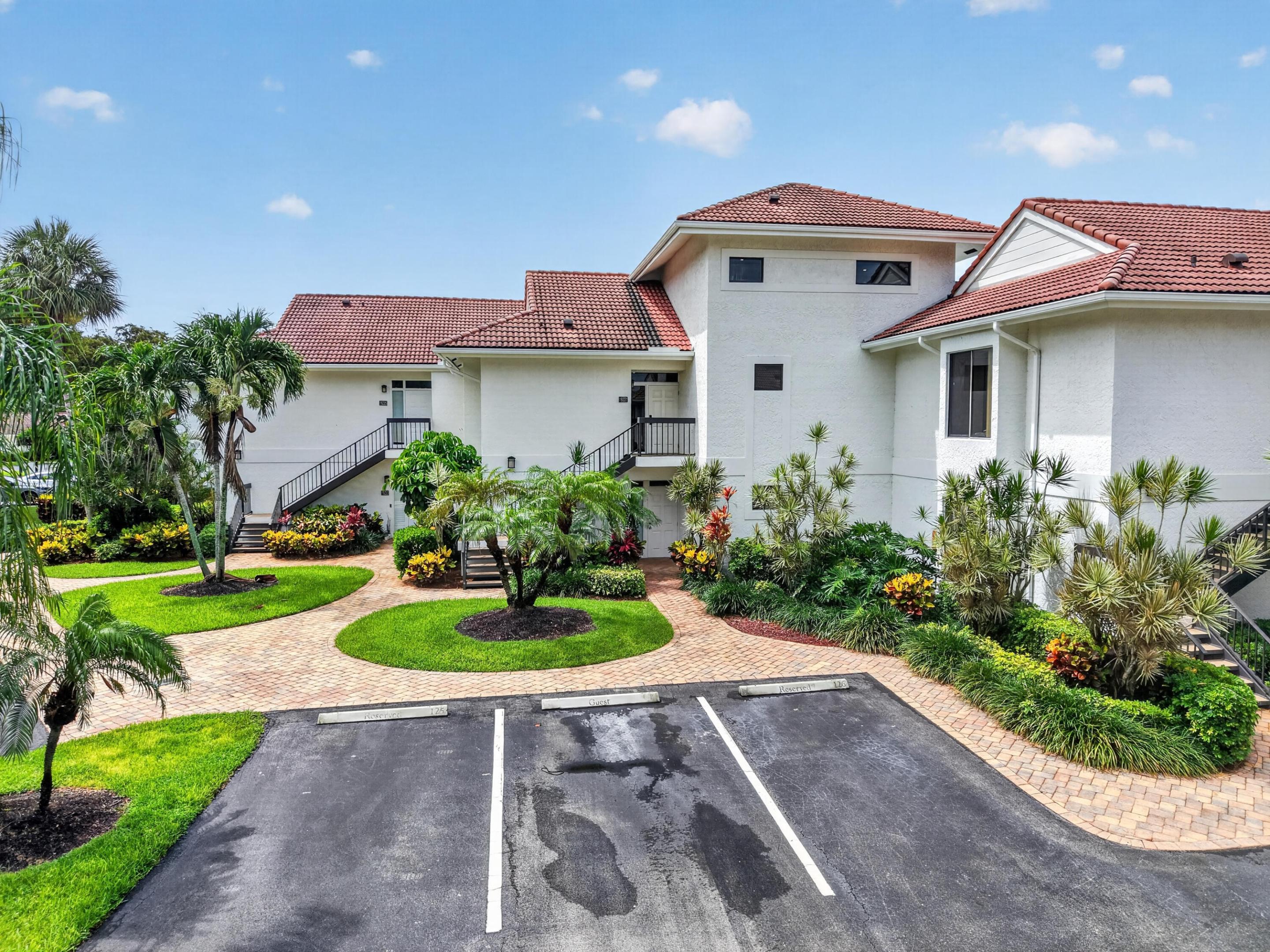 SABAL LAKE - Residential