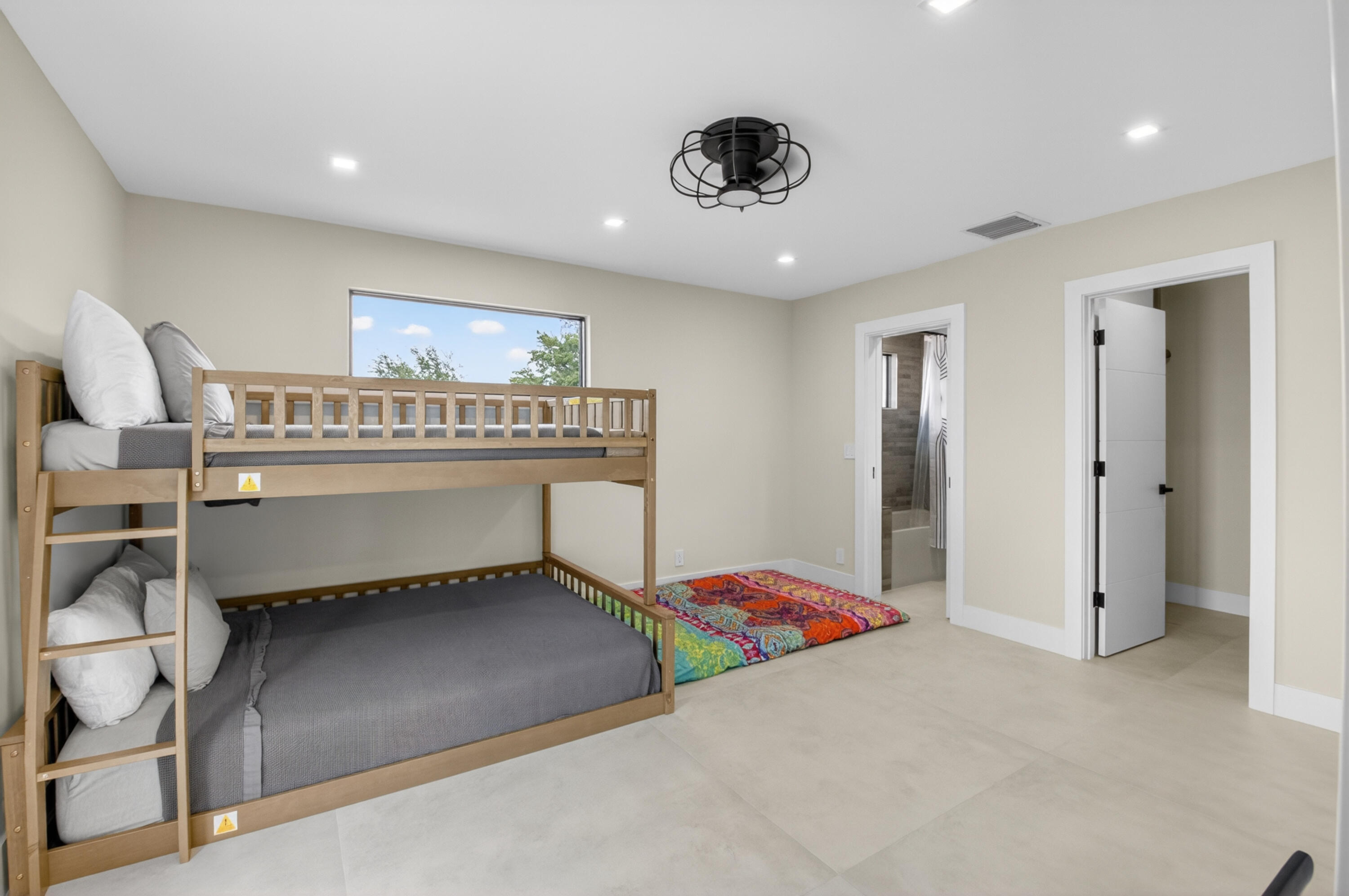 SABAL LAKE - Residential